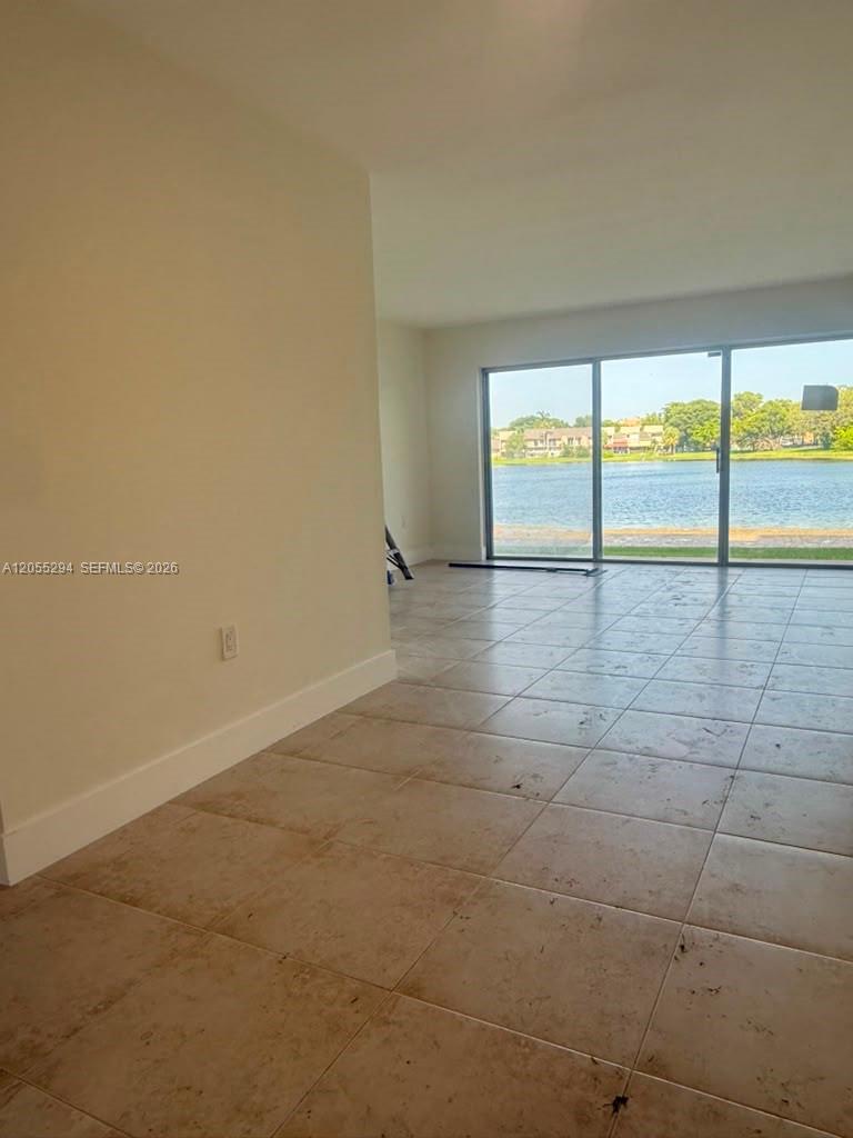 9351 Fontainebleau Blvd # B112, Miami FL 33172