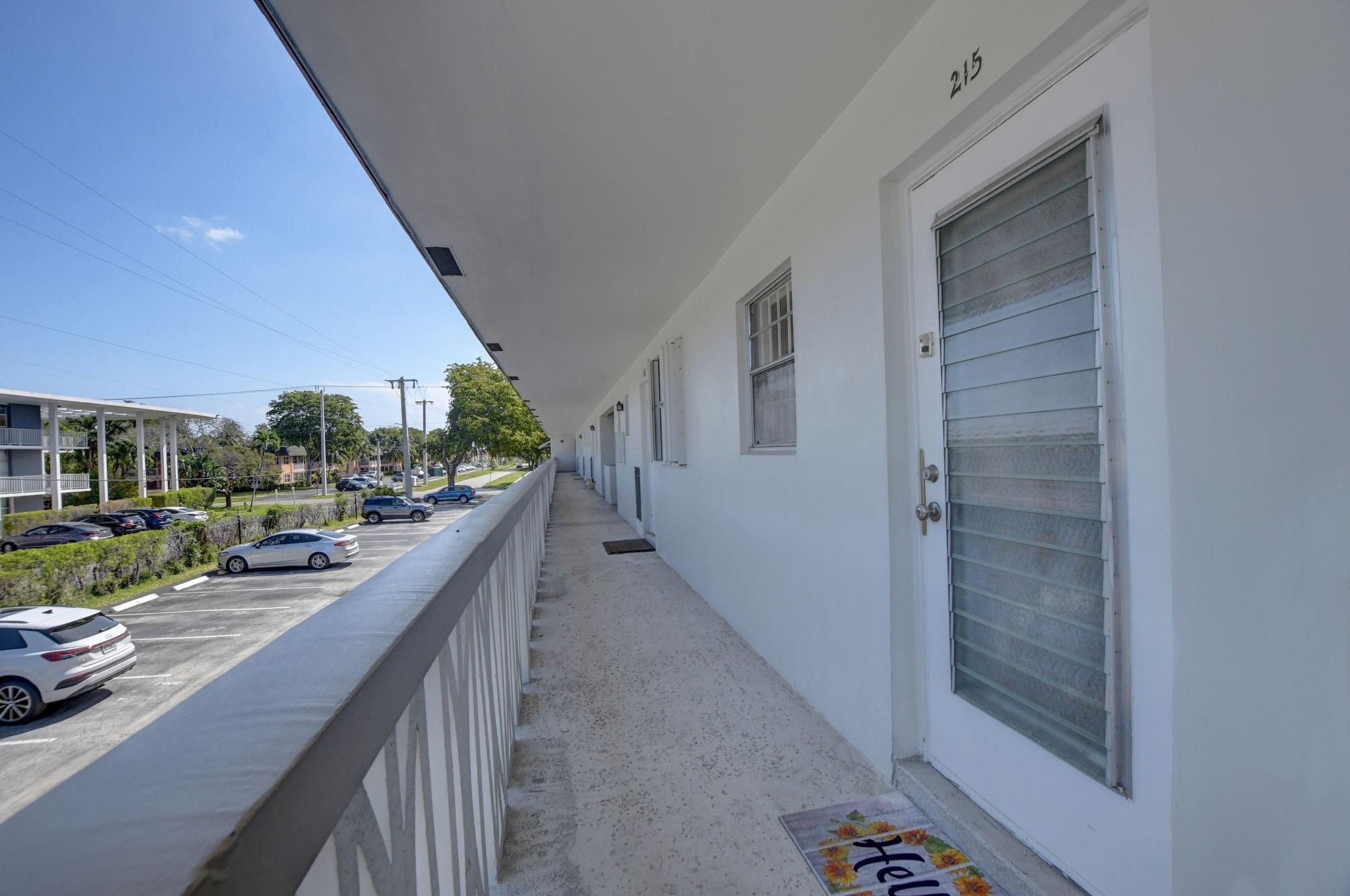 899 SE 2nd Avenue # 215 — Photo 2