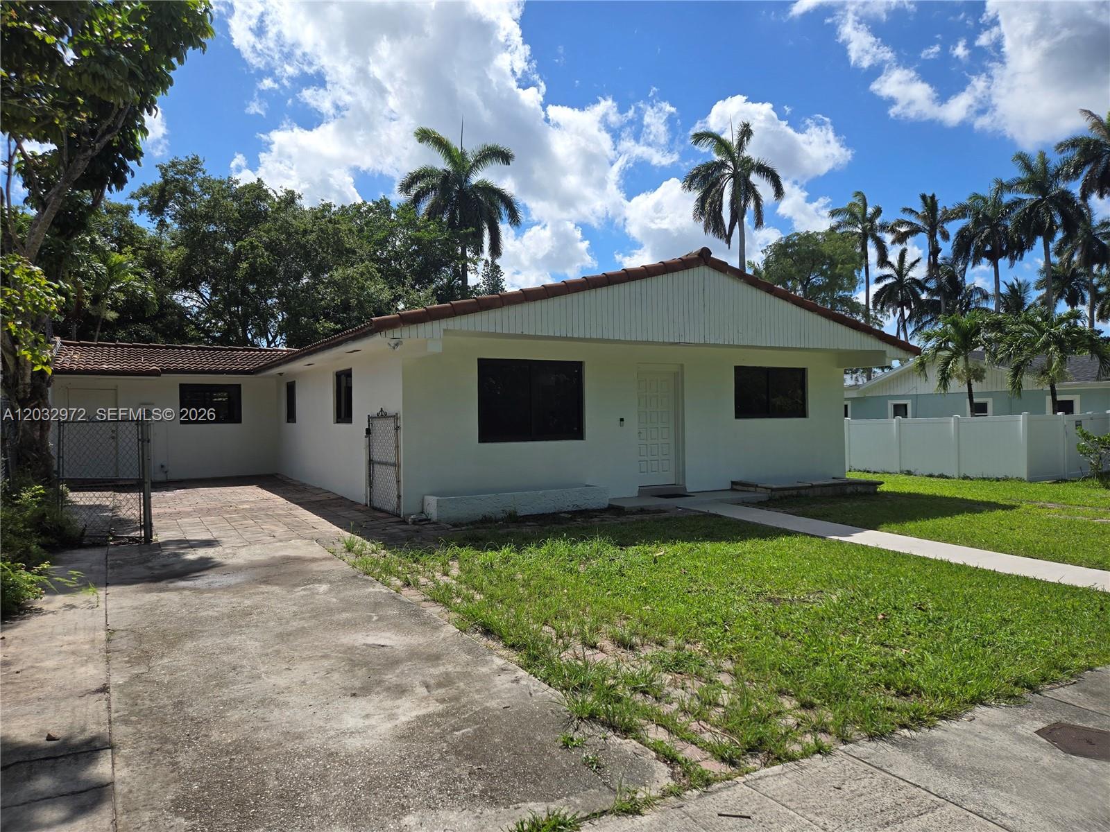 13100 NE 3rd Ct # 1, North Miami FL 33161