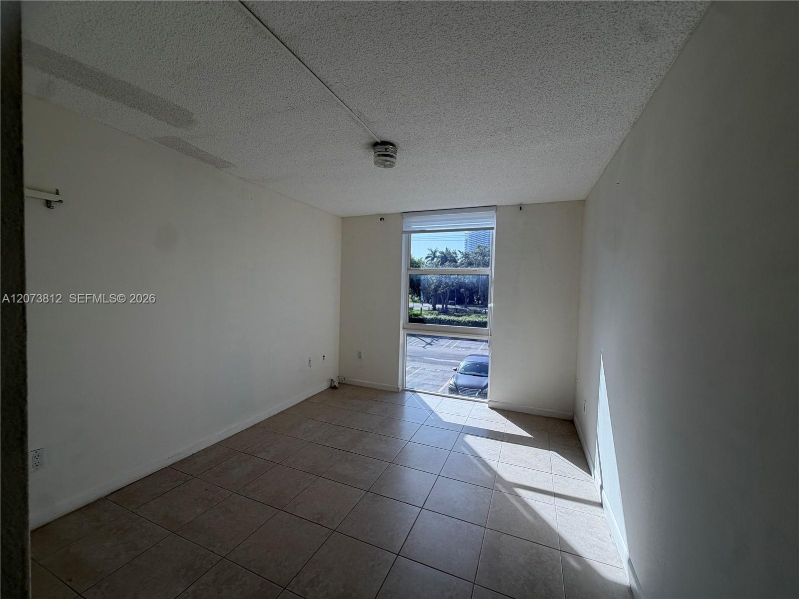 16851 NE 23rd Ave # B214 — Photo 3
