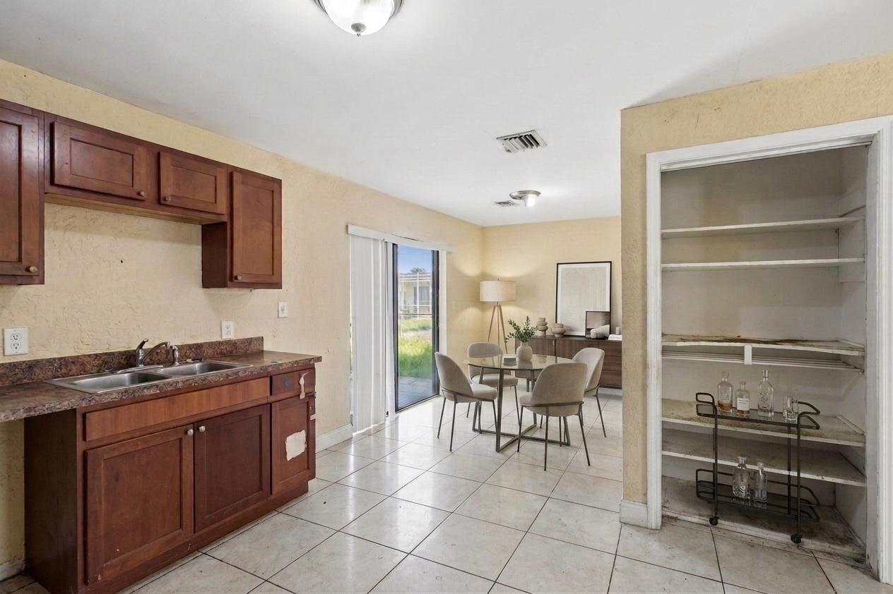 6516 SW 33RD Street — Photo 3