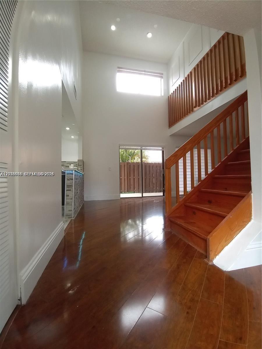 6533 NW 170th Ln # 6533 — Photo 2