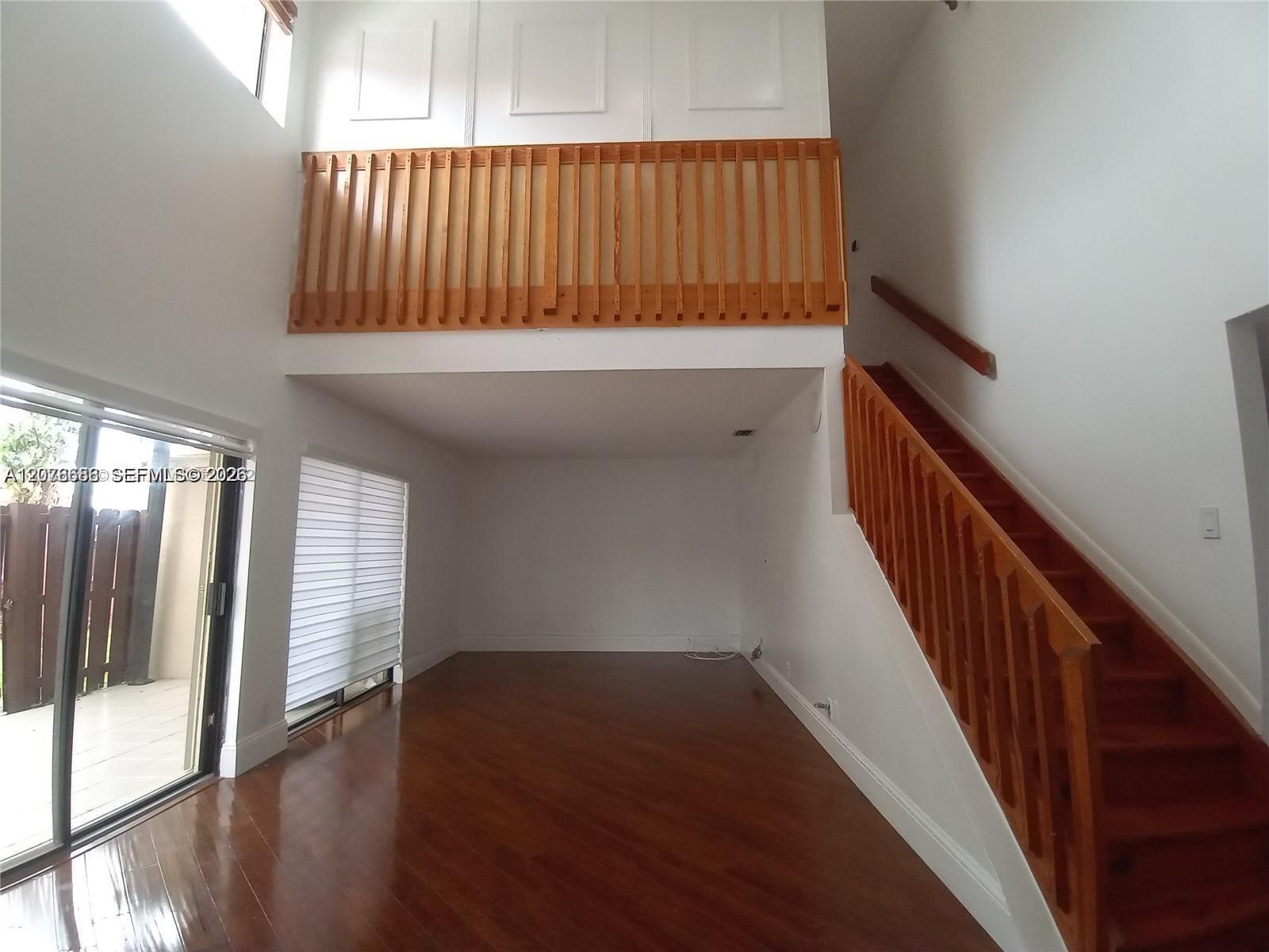 6533 NW 170th Ln # 6533 — Photo 3