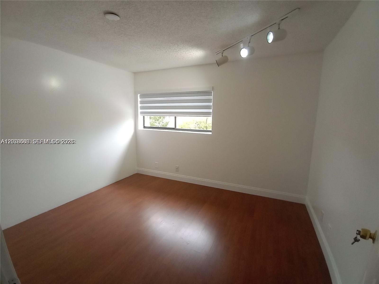 6533 NW 170th Ln # 6533 — Photo 5