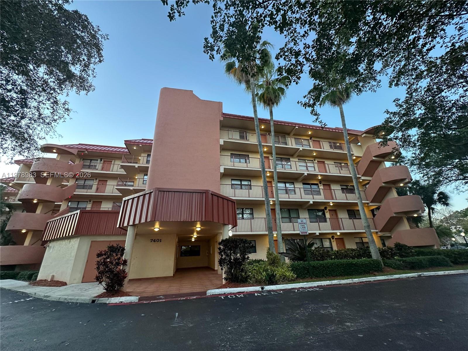 7401 NW 16th St # 407, Plantation FL 33313