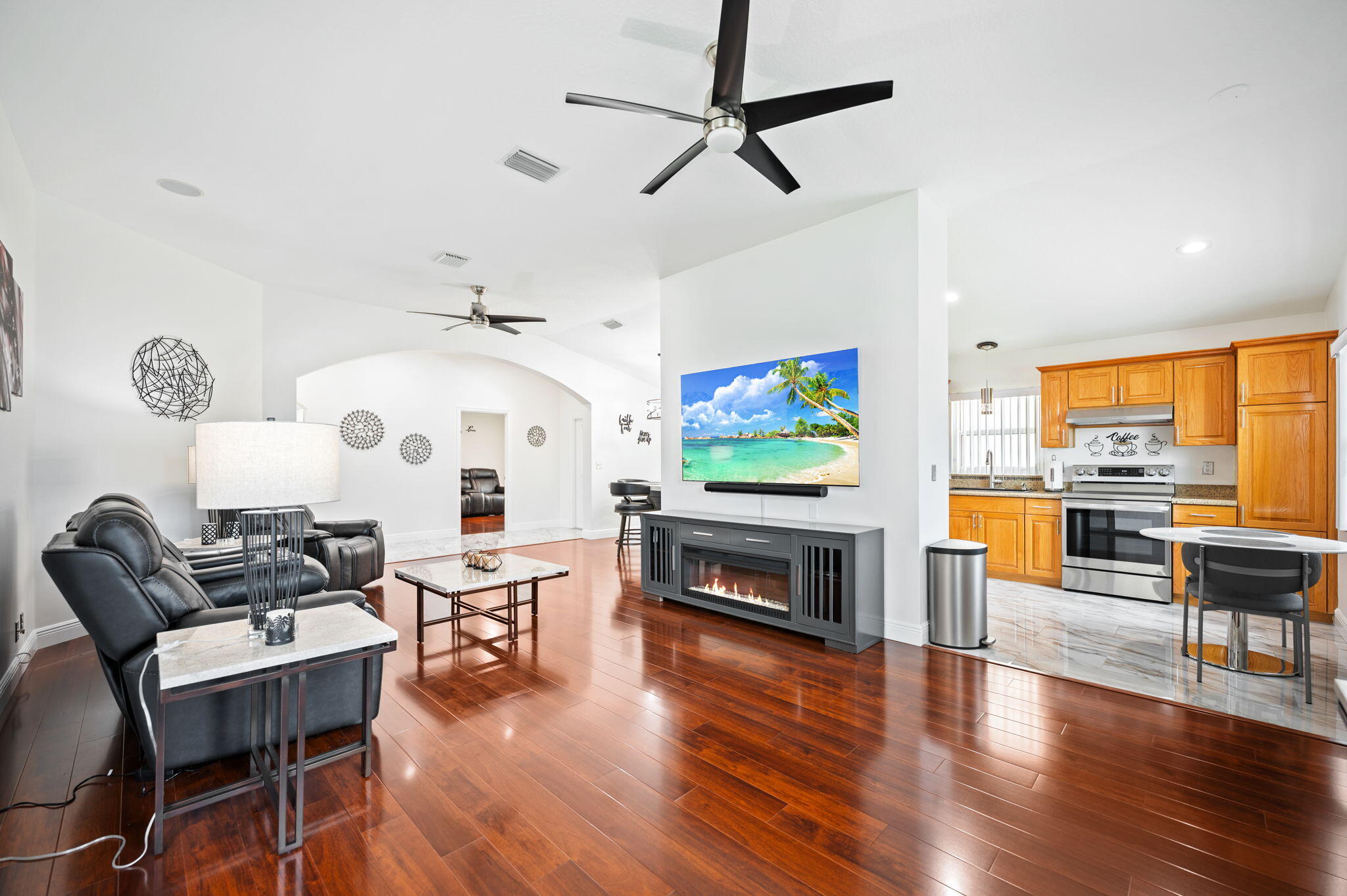 12979 Hampton Lakes Circle — Photo 3