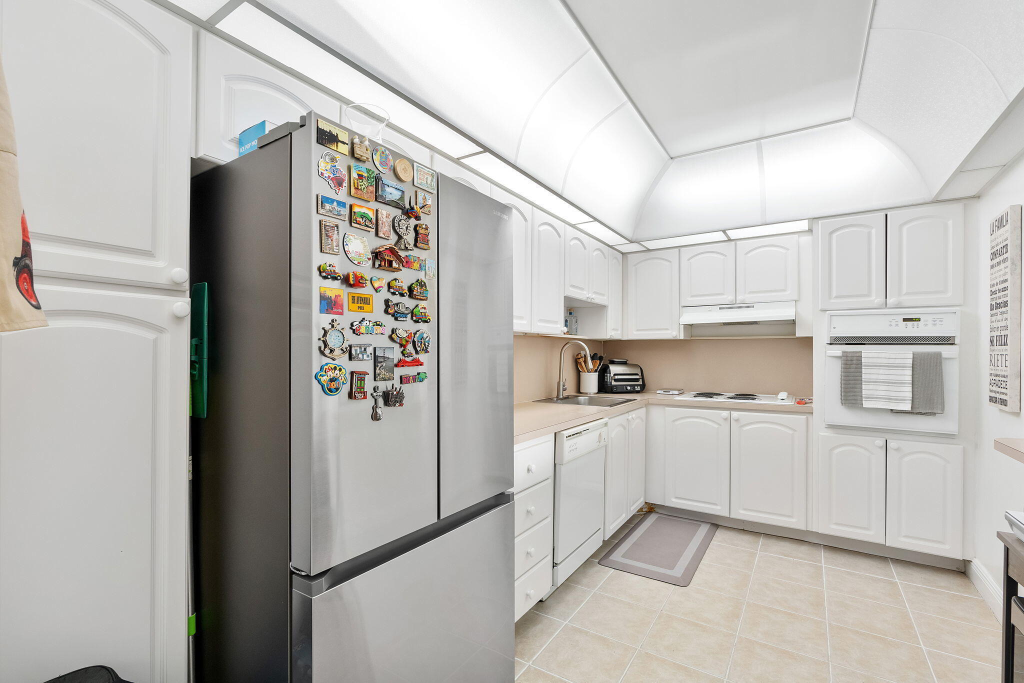 19380 Collins Avenue # 523 View 14