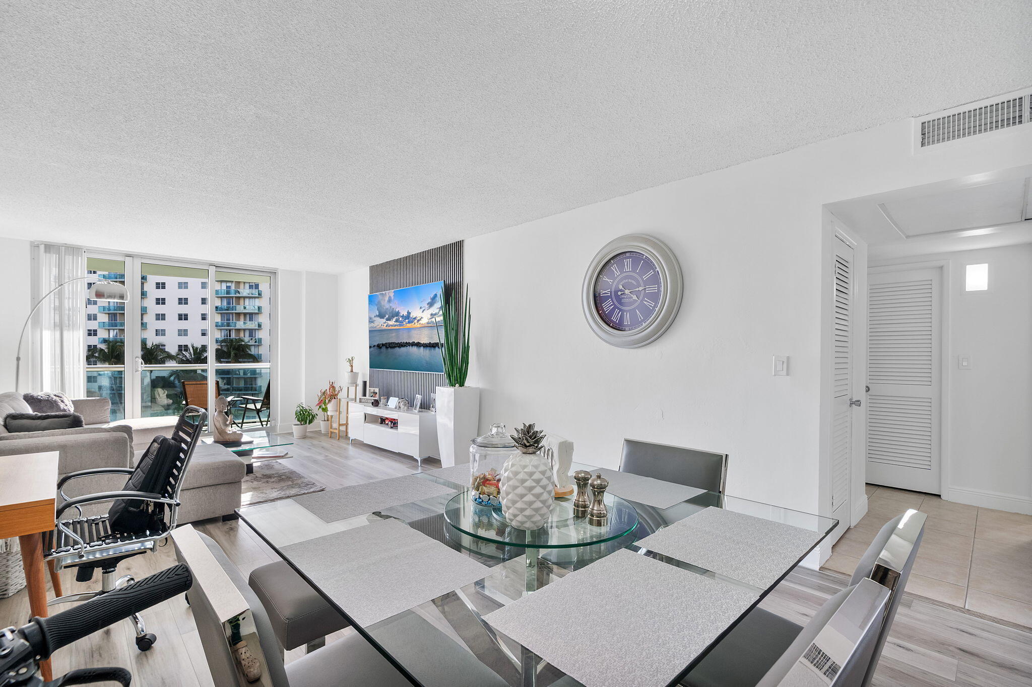 19380 Collins Avenue # 523 View 7