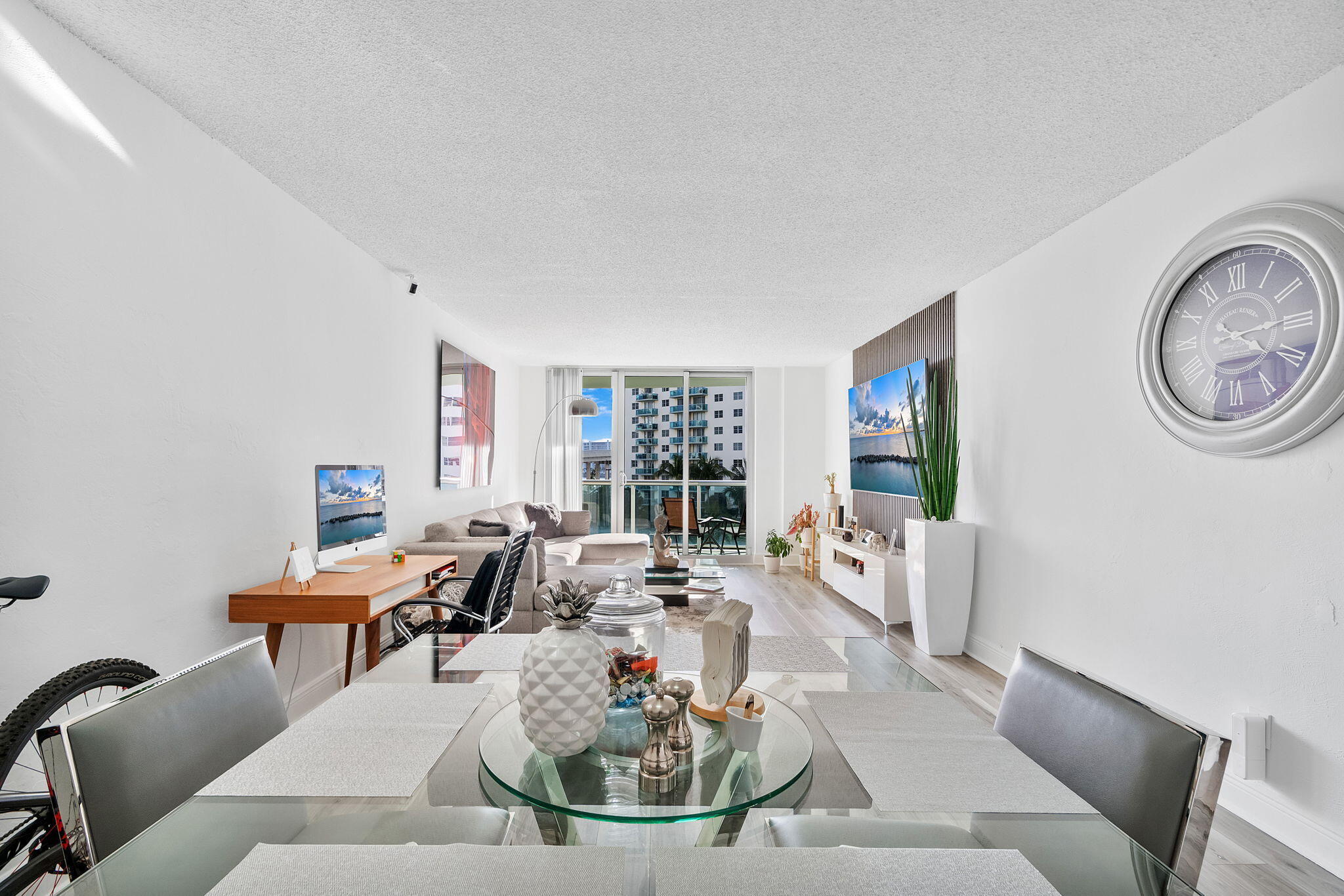 19380 Collins Avenue # 523 View 8