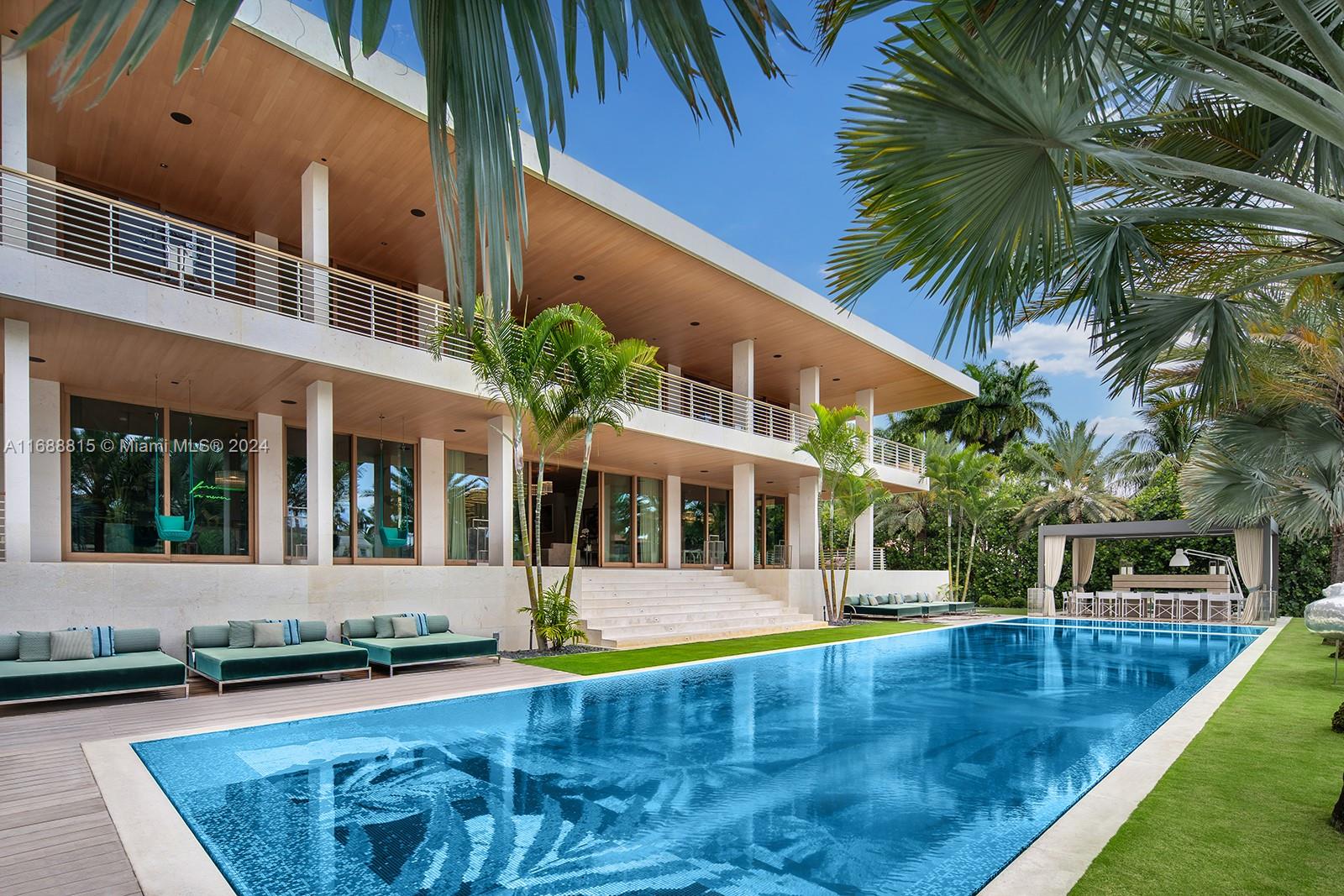 1510 W 25th St, Miami Beach FL 33140
