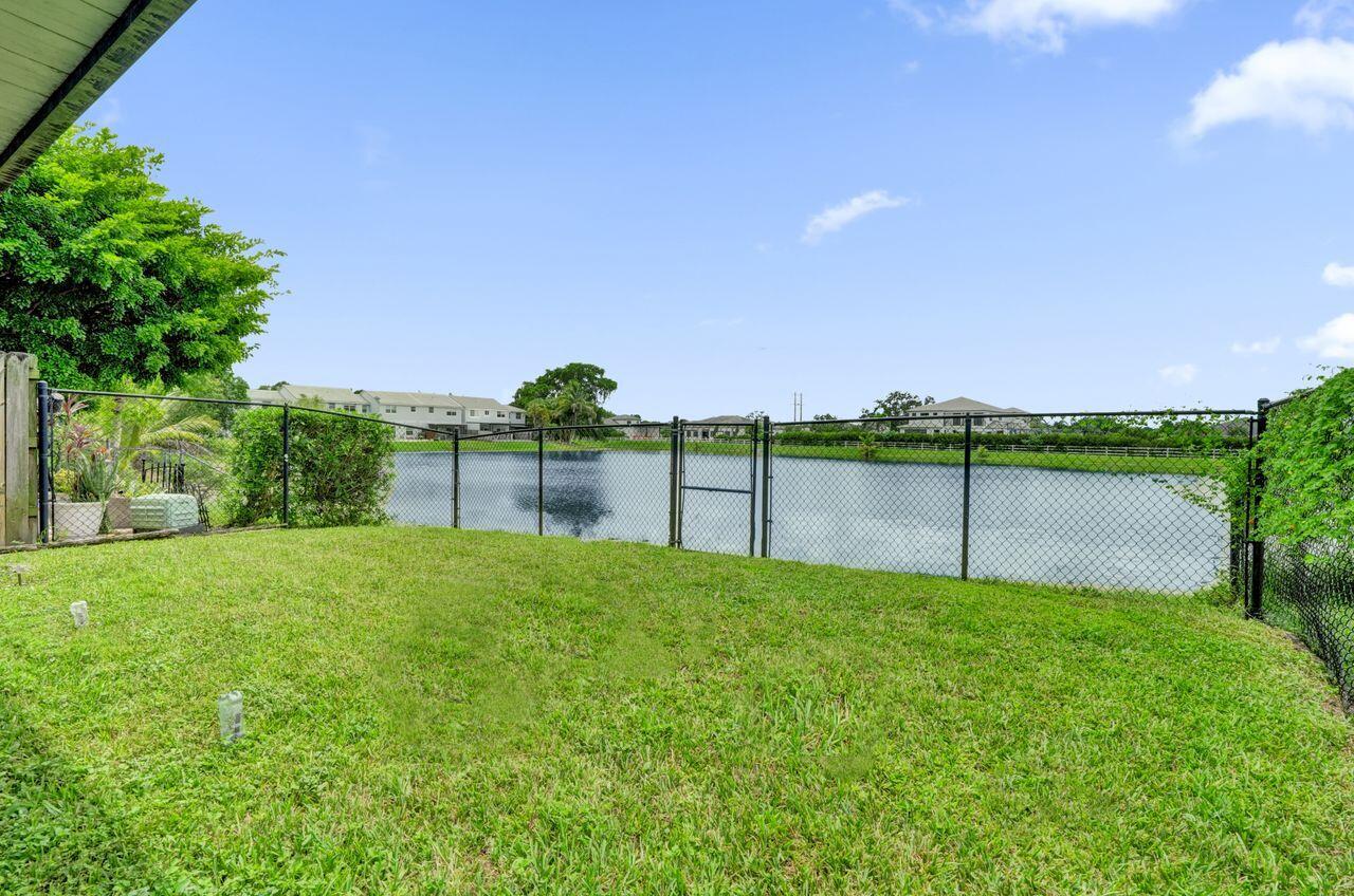 4737 Grapevine Way, Davie FL 33331