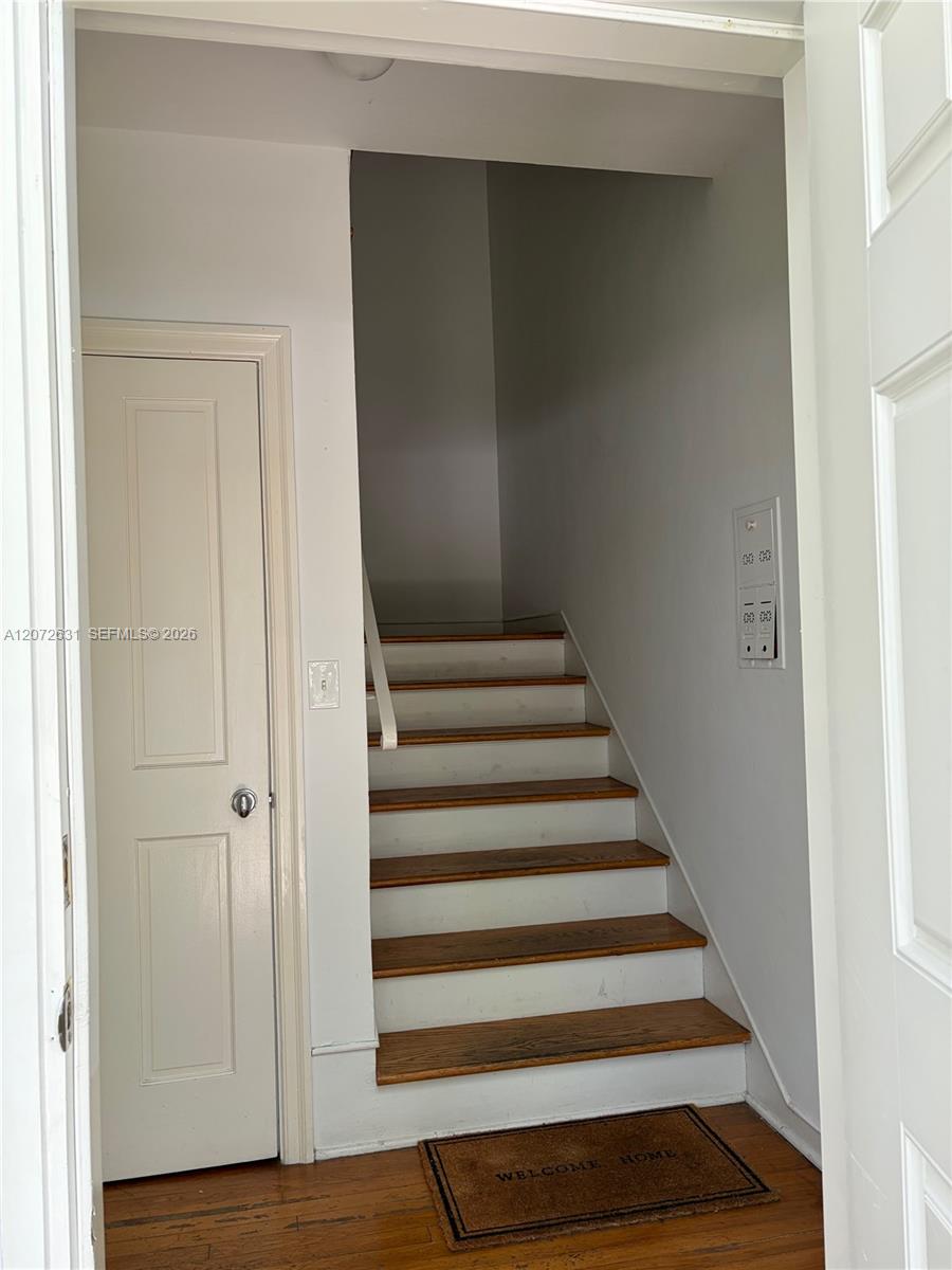 3923 Segovia St — Photo 4