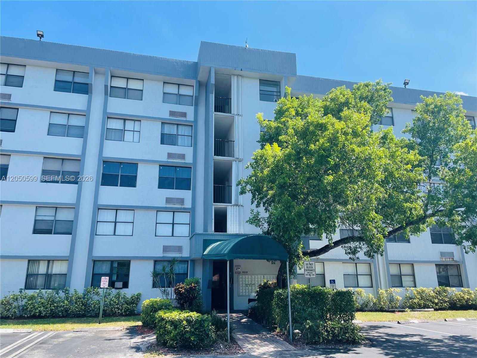 2401 Riverside Dr # B, Coral Springs FL 33065