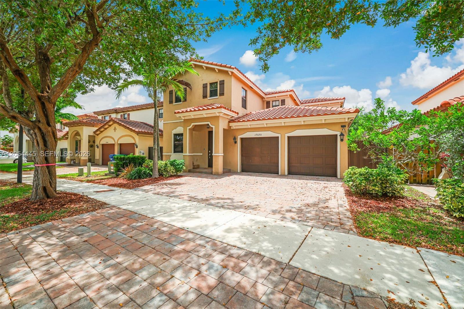 17670 SW 154th Pl — Photo 3