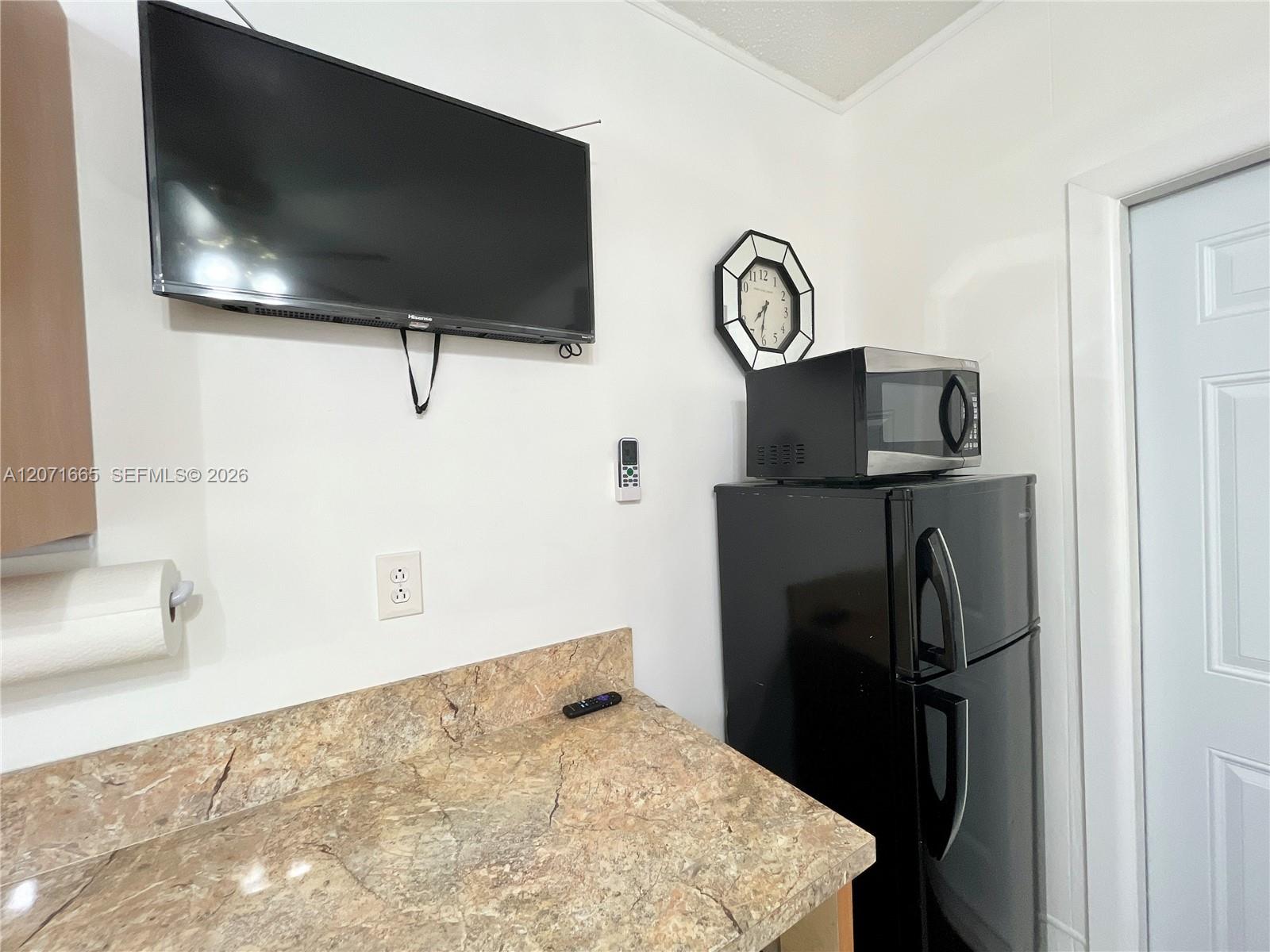 3054 NW 18TH ST # 2 View 5