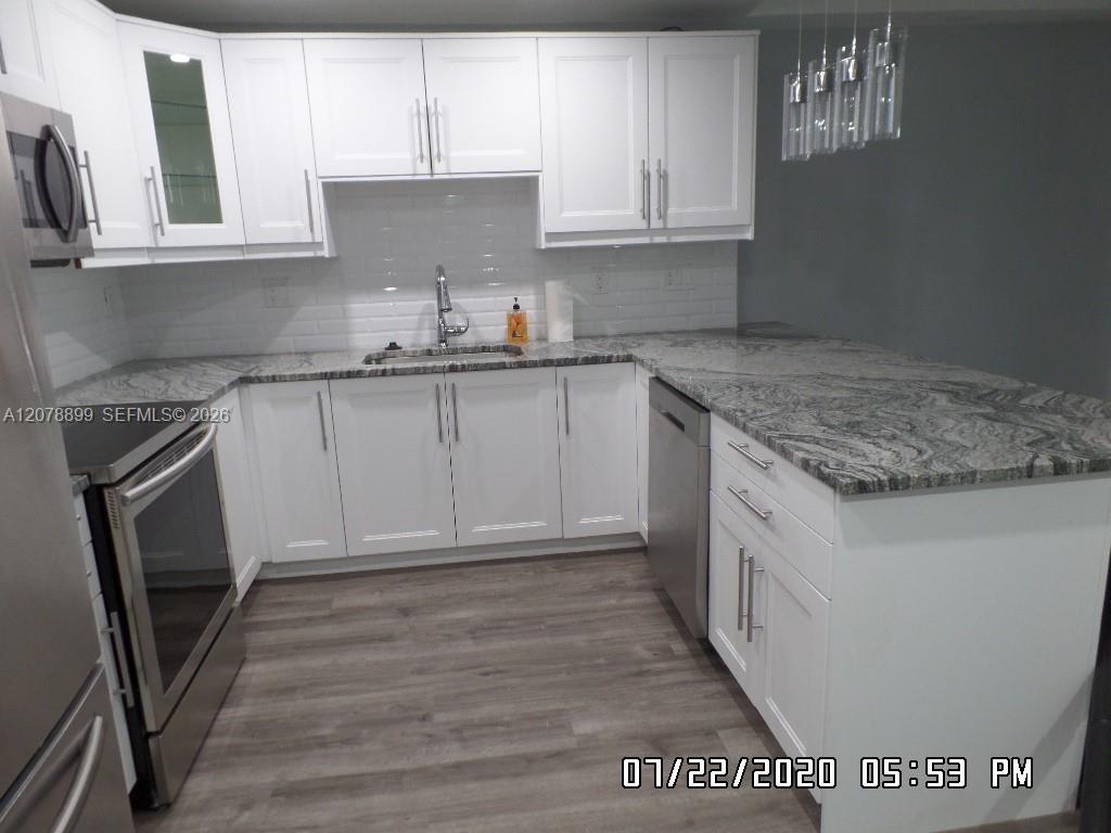 1600 S Ocean Dr # 18D — Photo 2