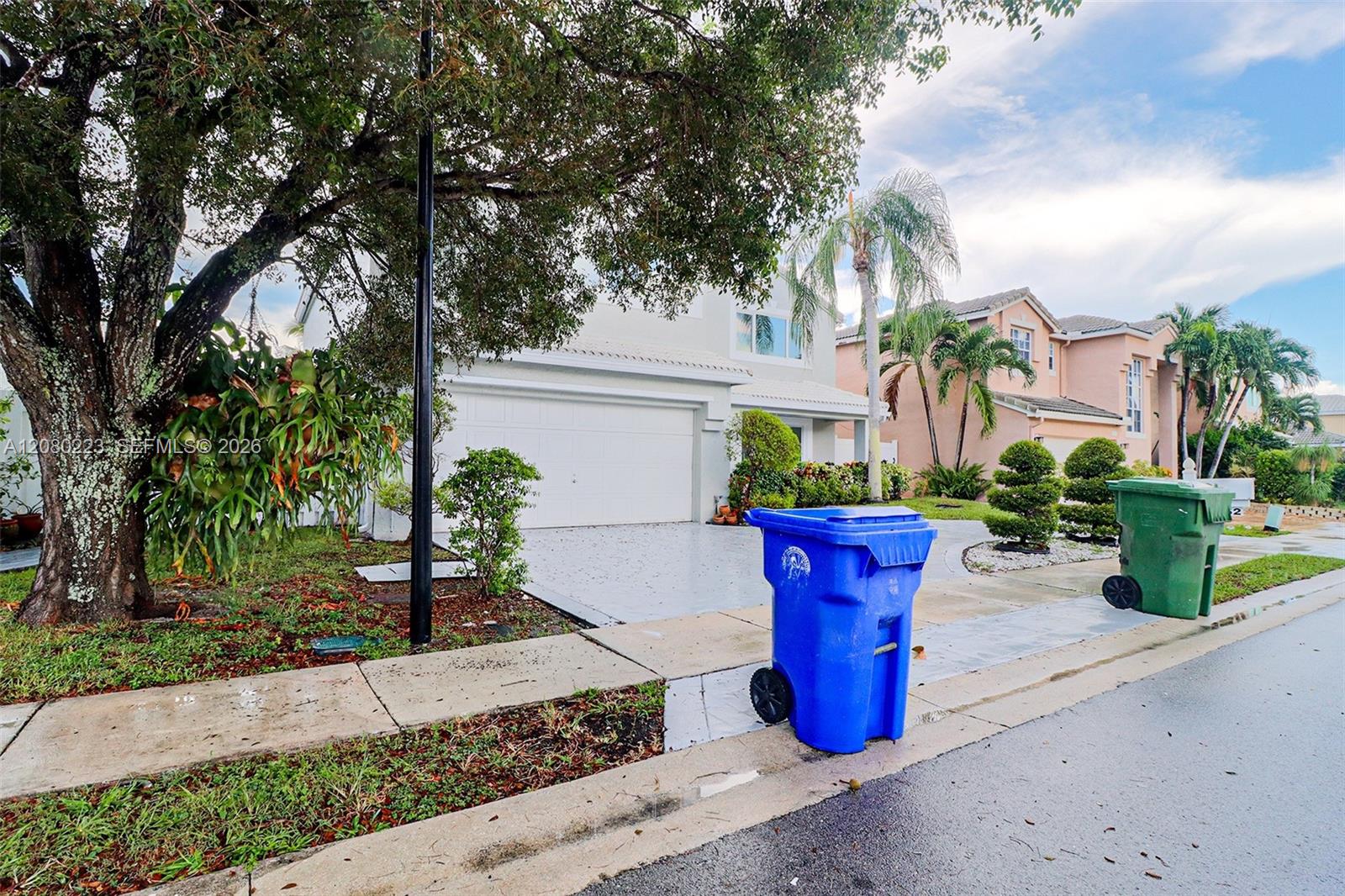10262 SW 9th Ln — Photo 3