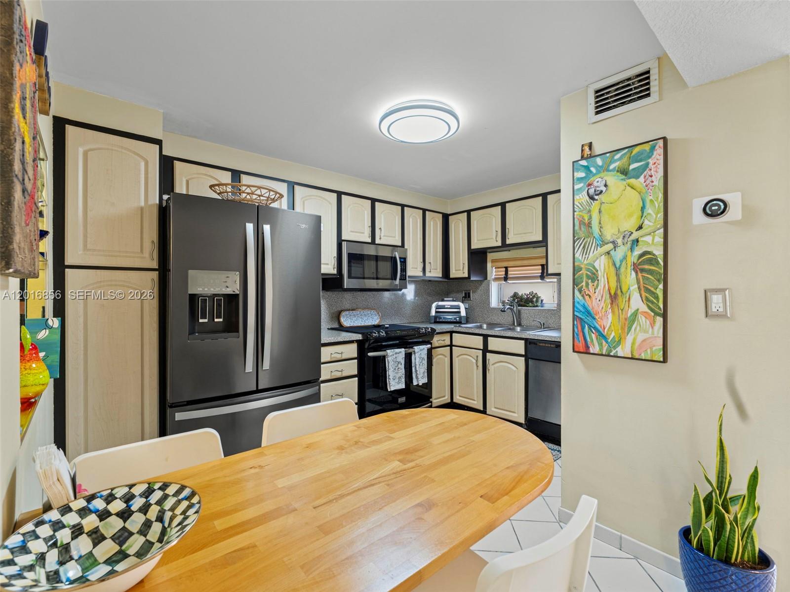 9820 S Hollybrook Lake Dr # 208 — Photo 4