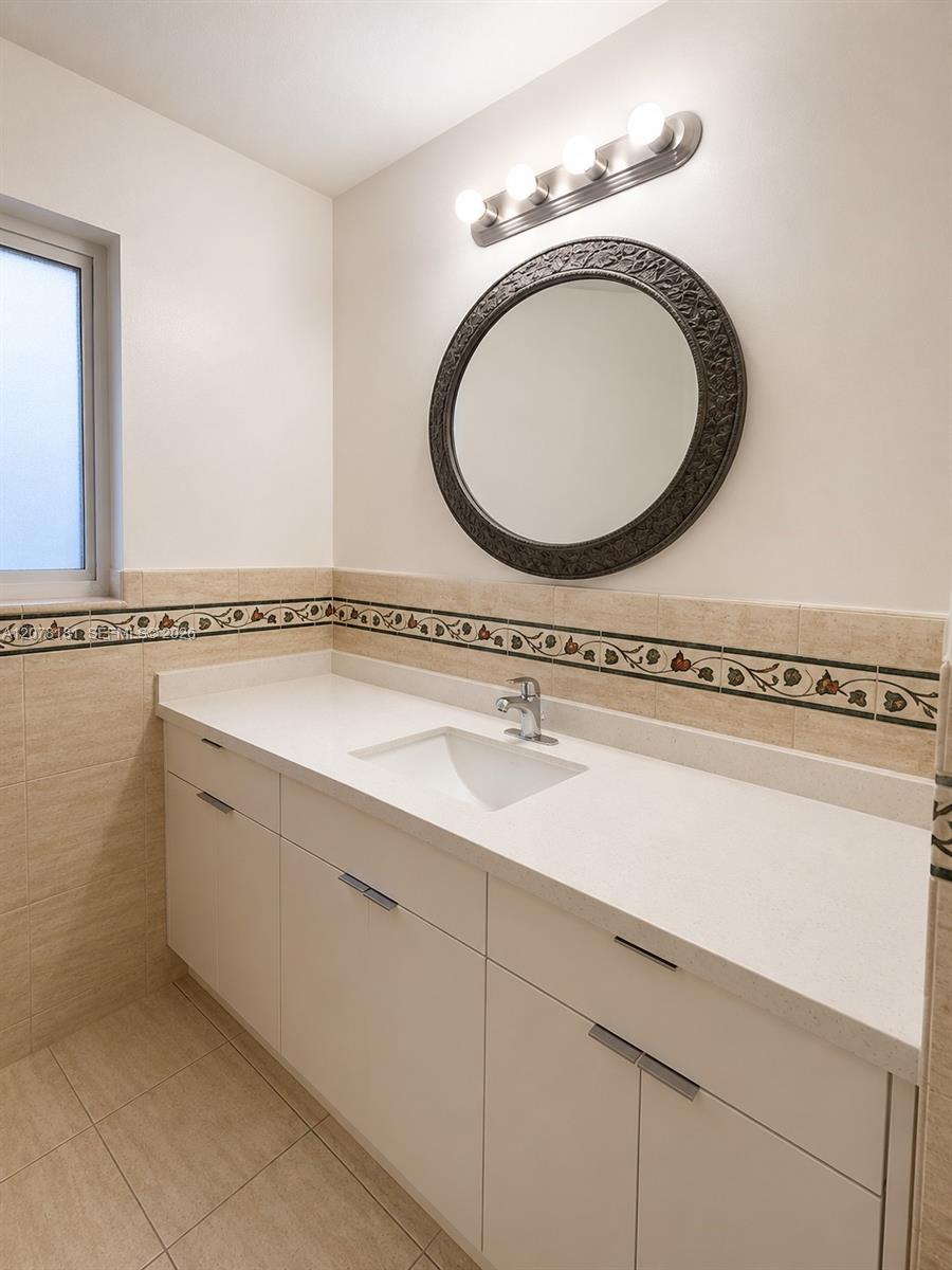 15330 Durnford Dr — Photo 4