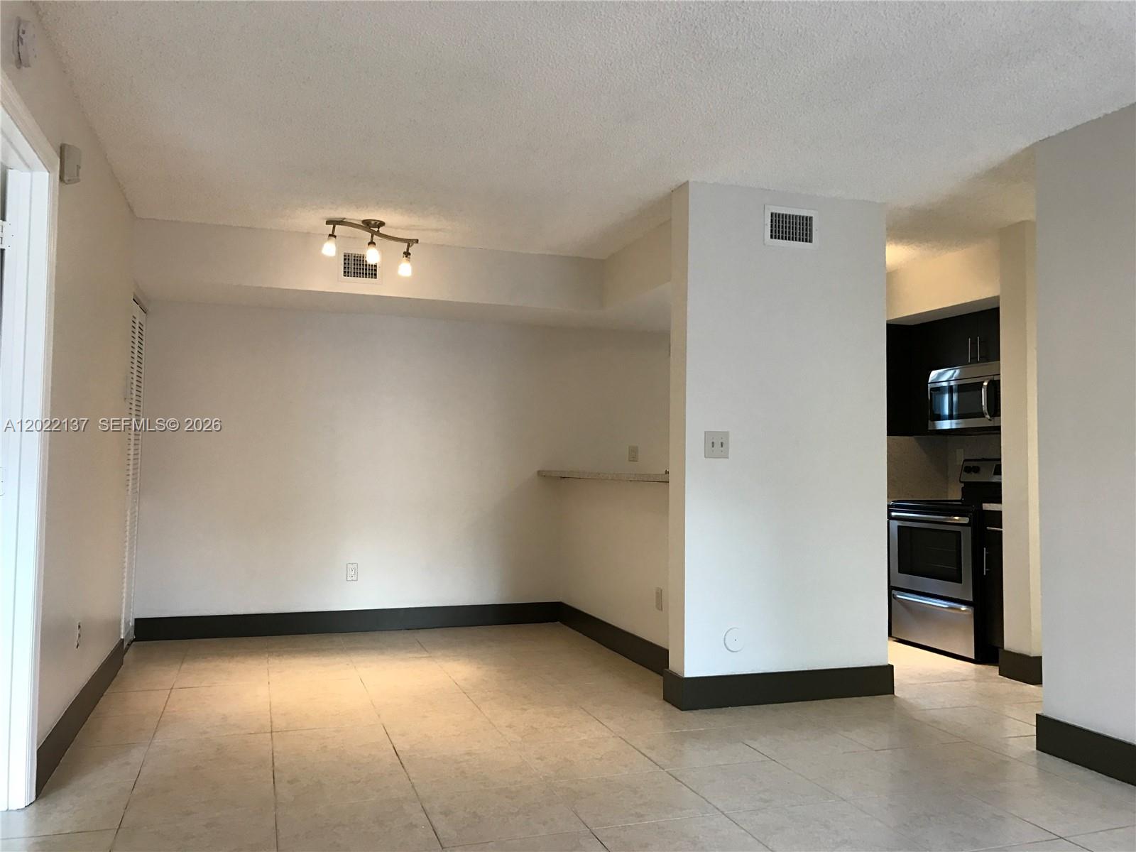 18224 Mediterranean Blvd # 17, Miami FL 33015