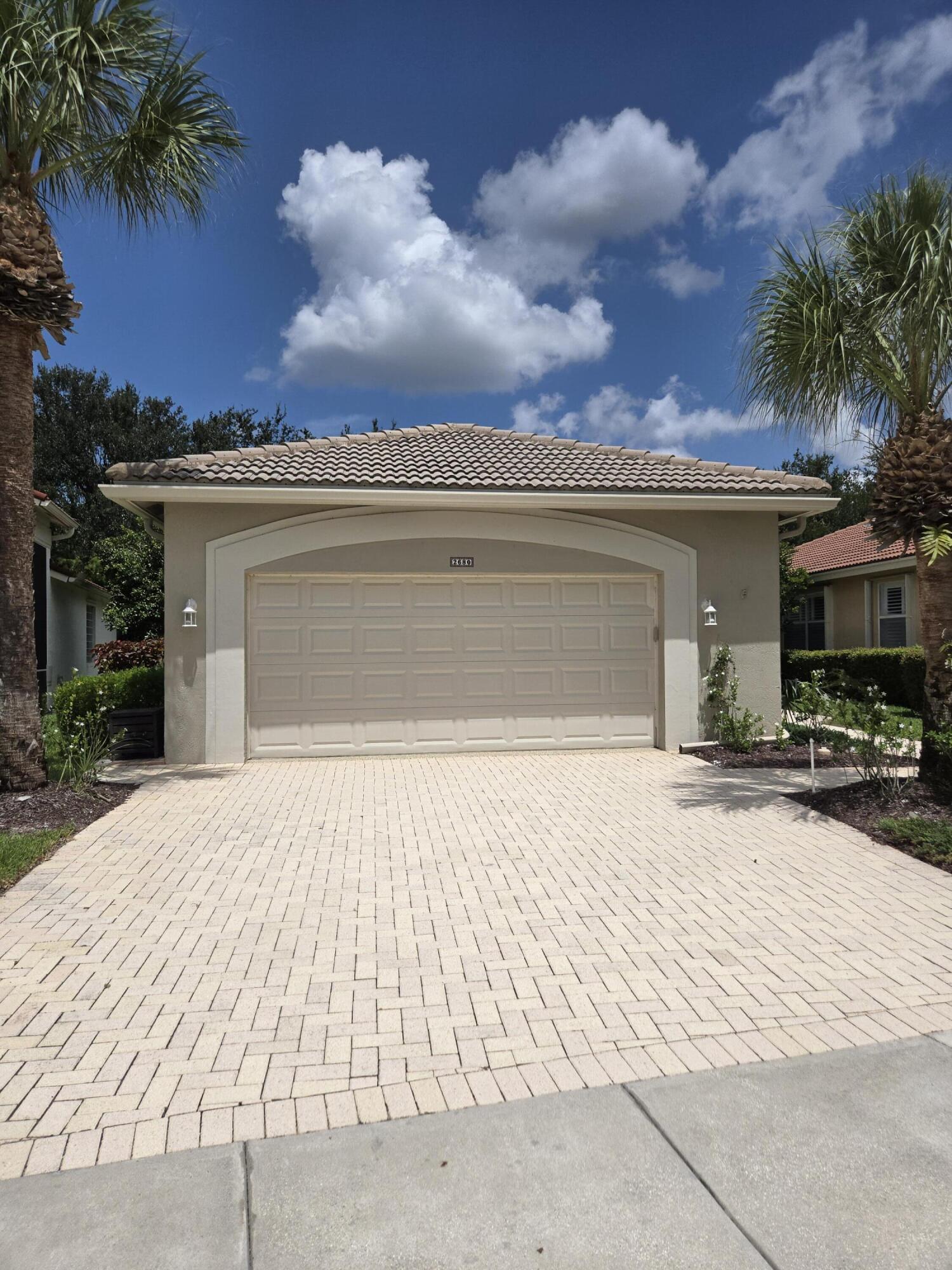 2680 CLIPPER Circle — Photo 2