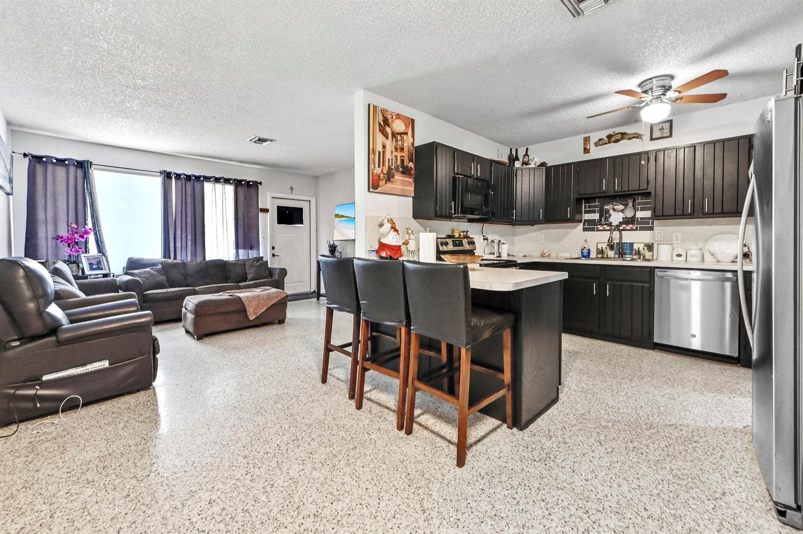07 Kitchen 02