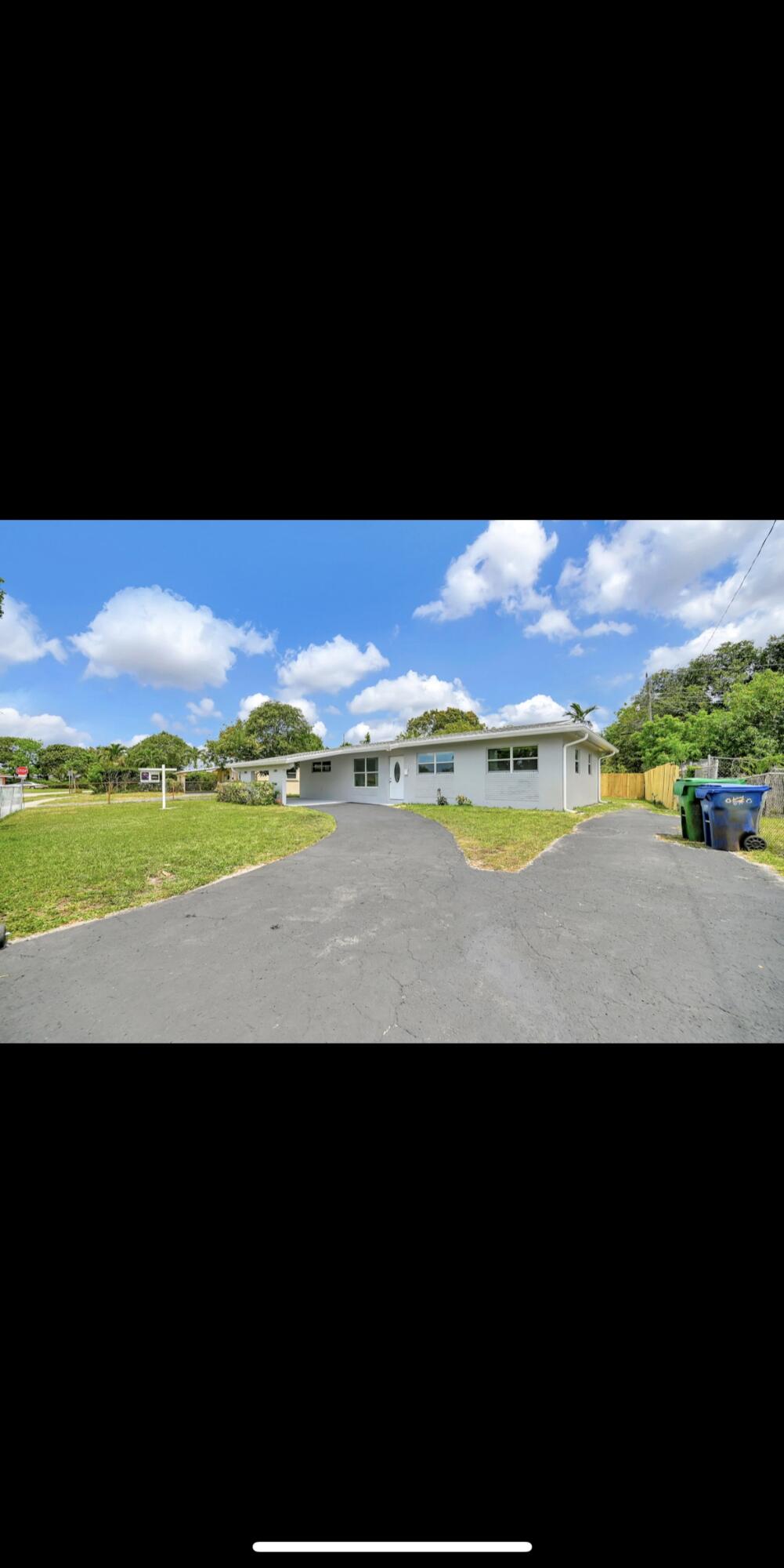 1112 NW 43rd Terrace, Lauderhill FL 33313