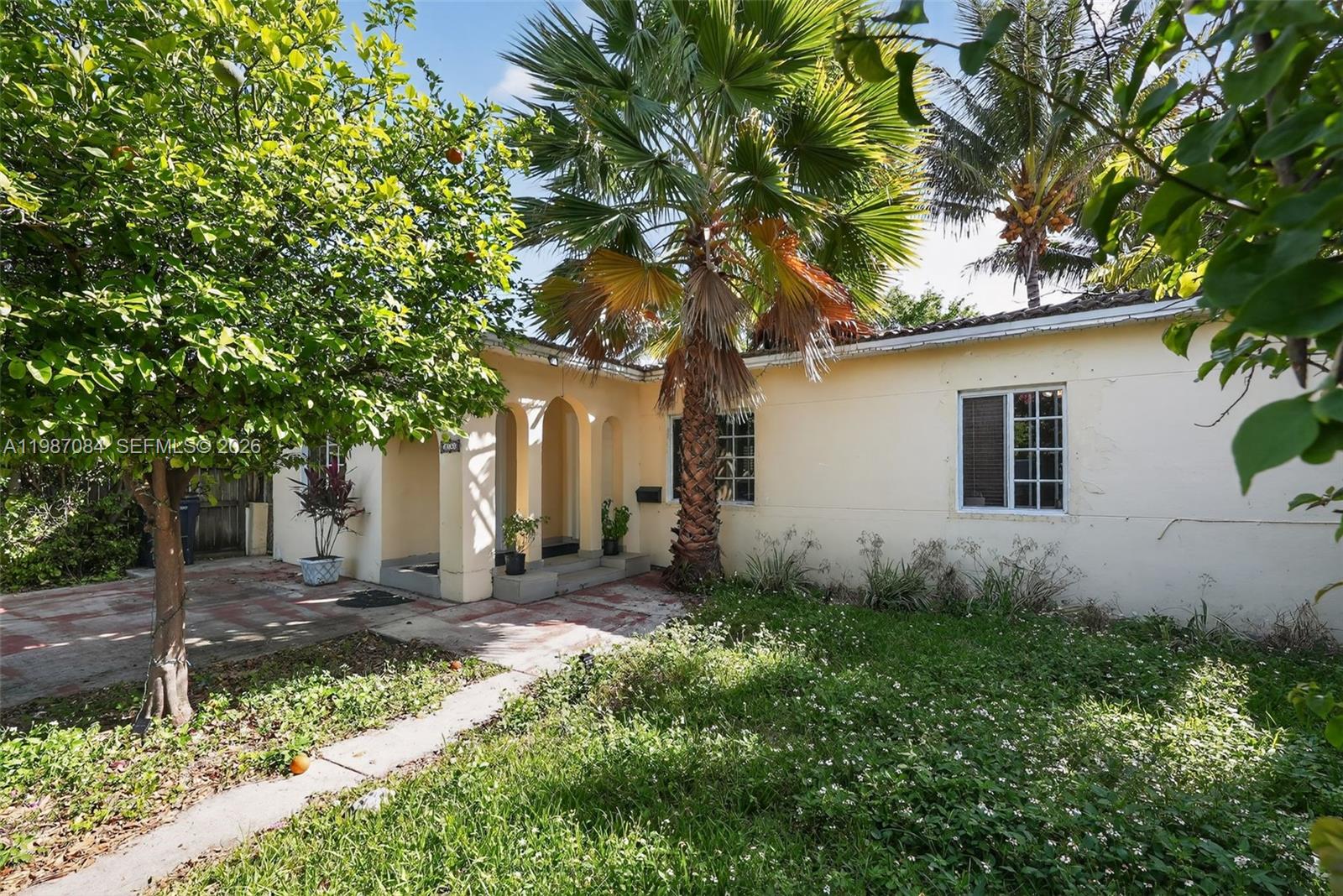 2131 Biarritz Dr, Miami Beach FL 33141