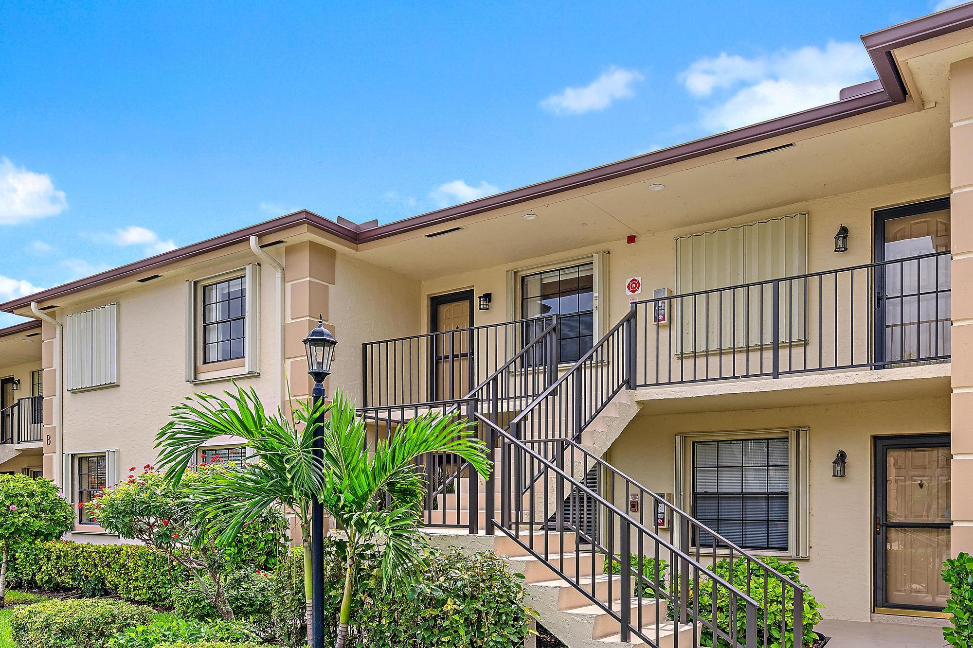1302 Pinecrest Circle Unit c — Photo 3