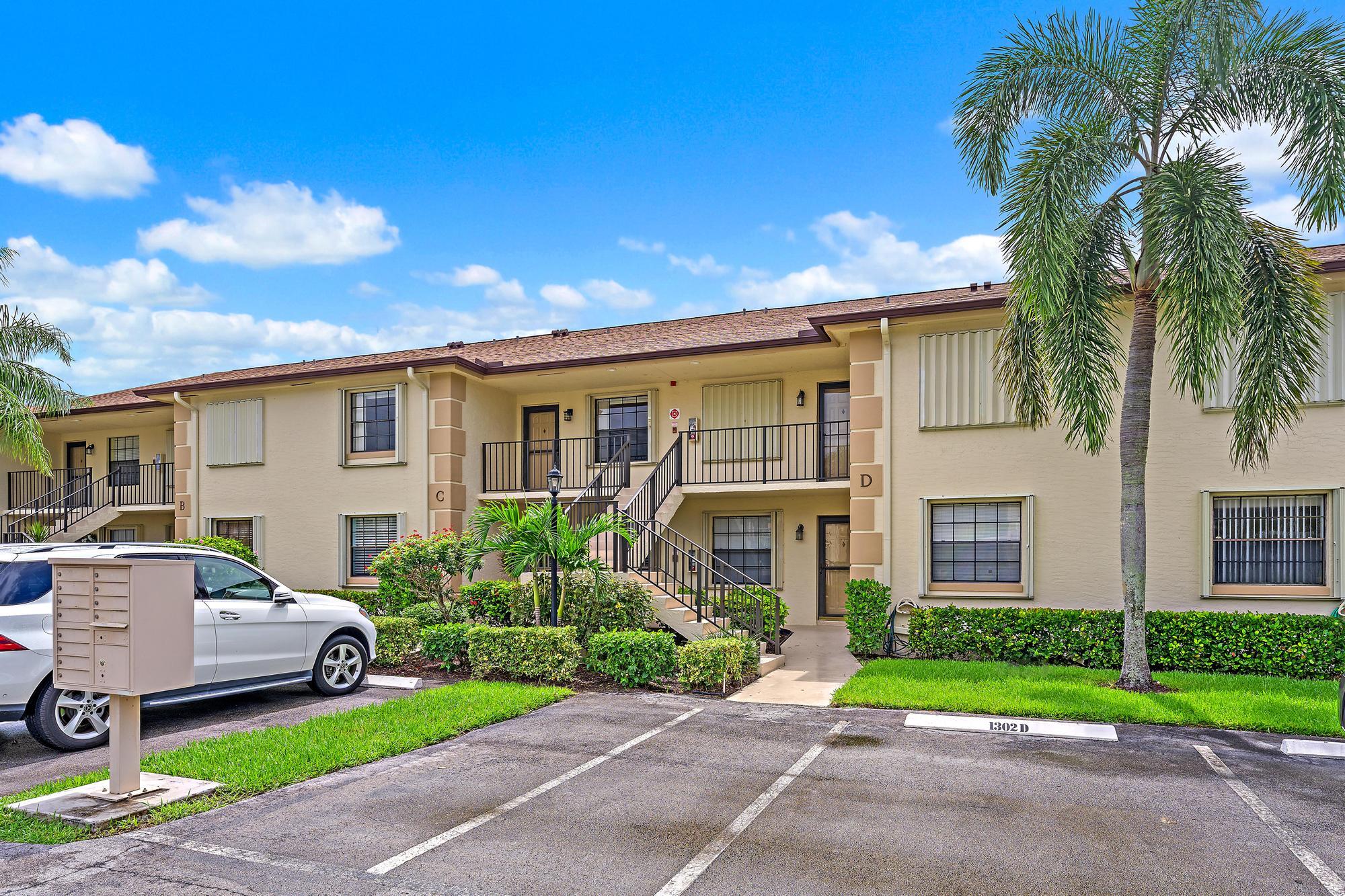 1302 Pinecrest Circle Unit c — Photo 2