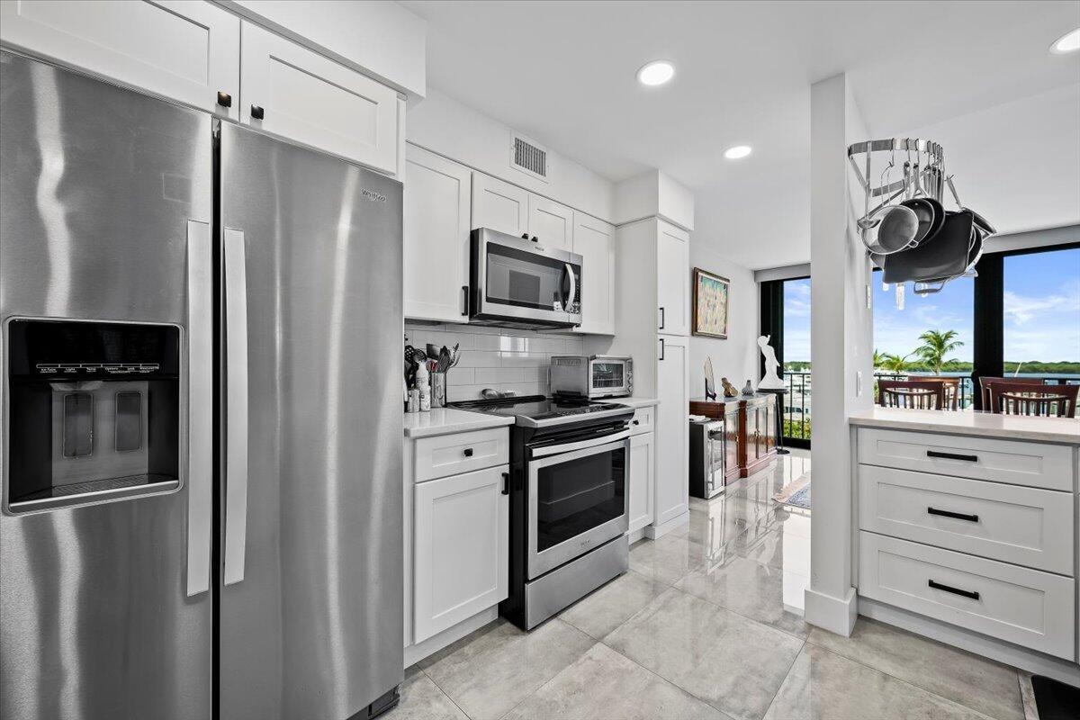 120 Lakeshore Drive # 4360 — Photo 2