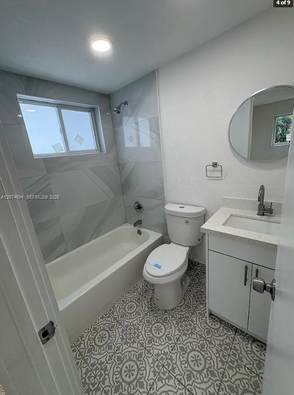 1811 NW 19th Ter # 8 — Photo 5