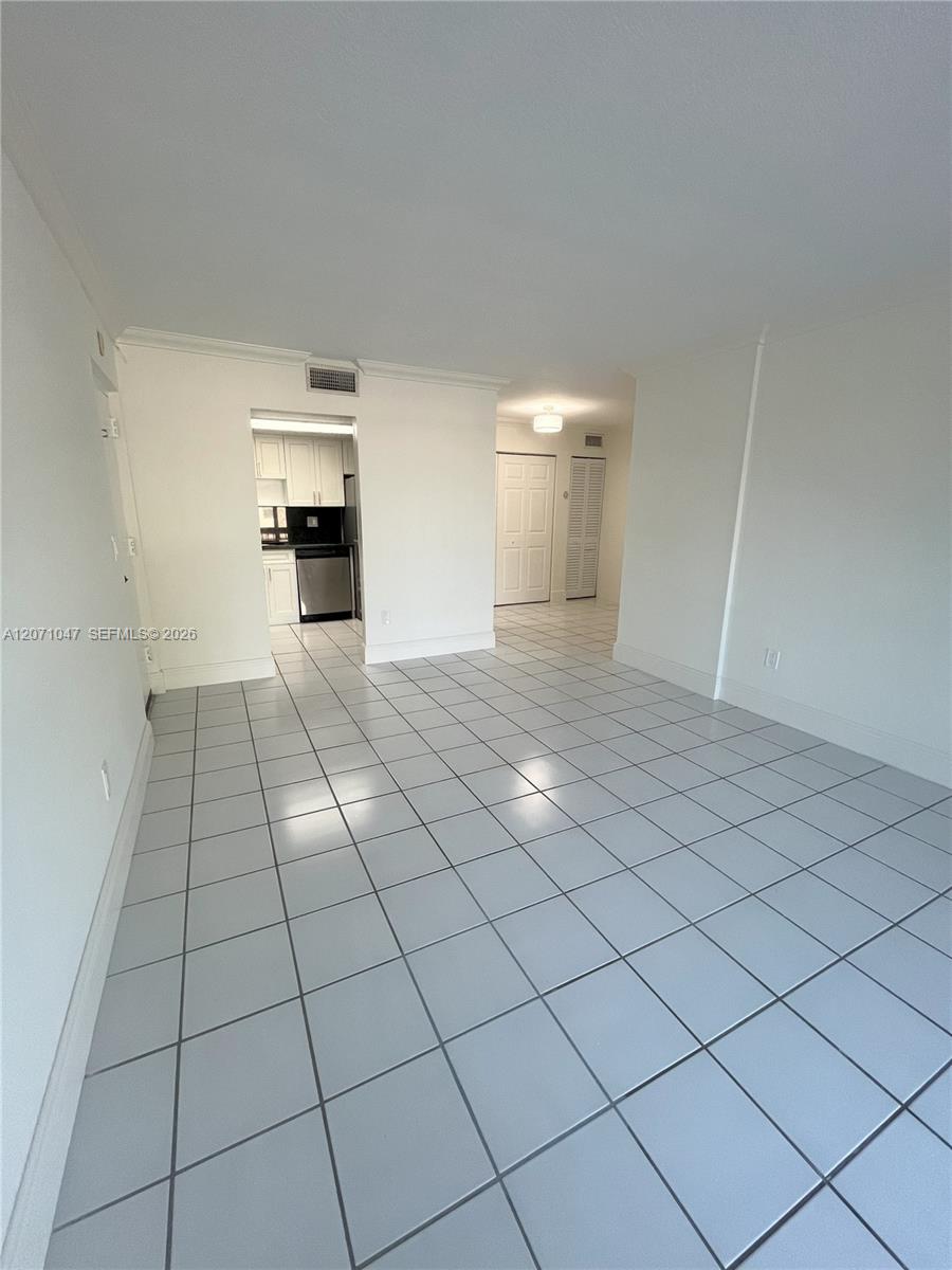 8311 SW 142nd Ave # I204 — Photo 2