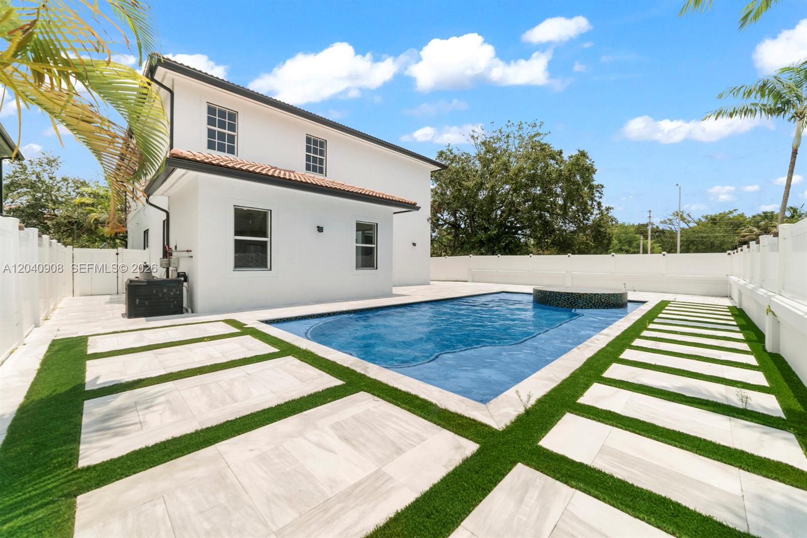 3040 SW 44th Ct — Photo 3