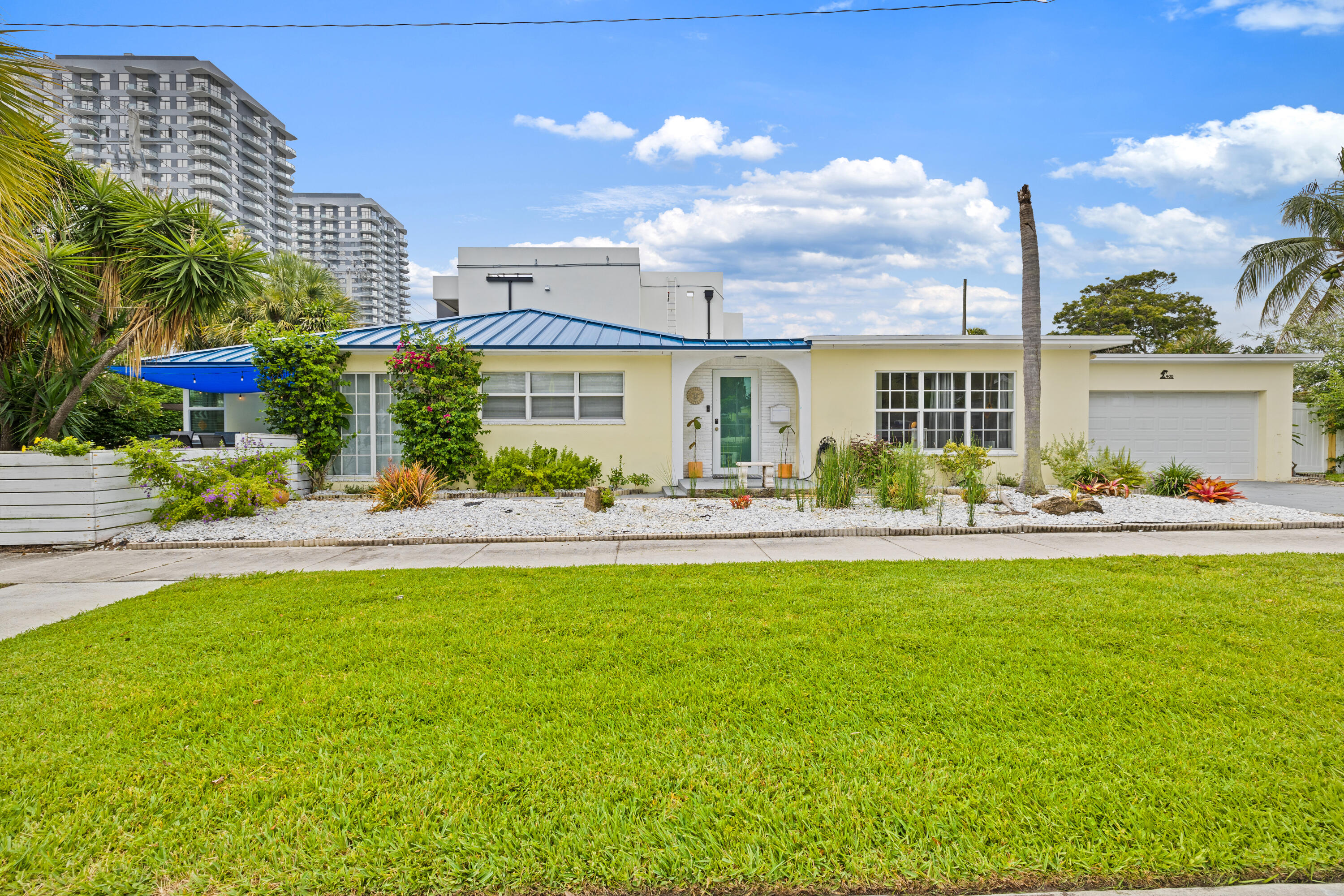 400 45TH Street, West Palm Beach FL 33407