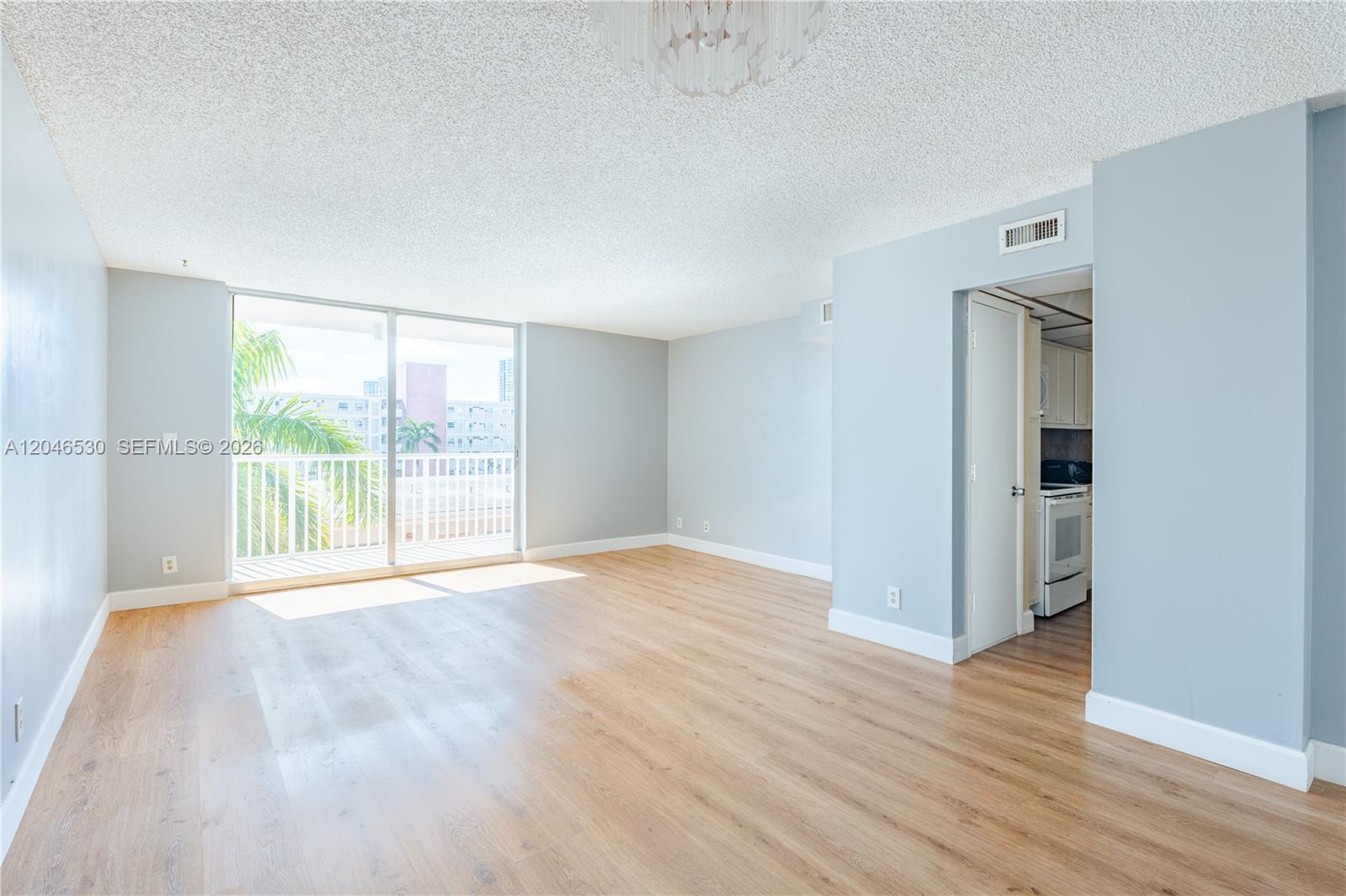 3161 S Ocean Dr # 407, Hallandale Beach FL 33009