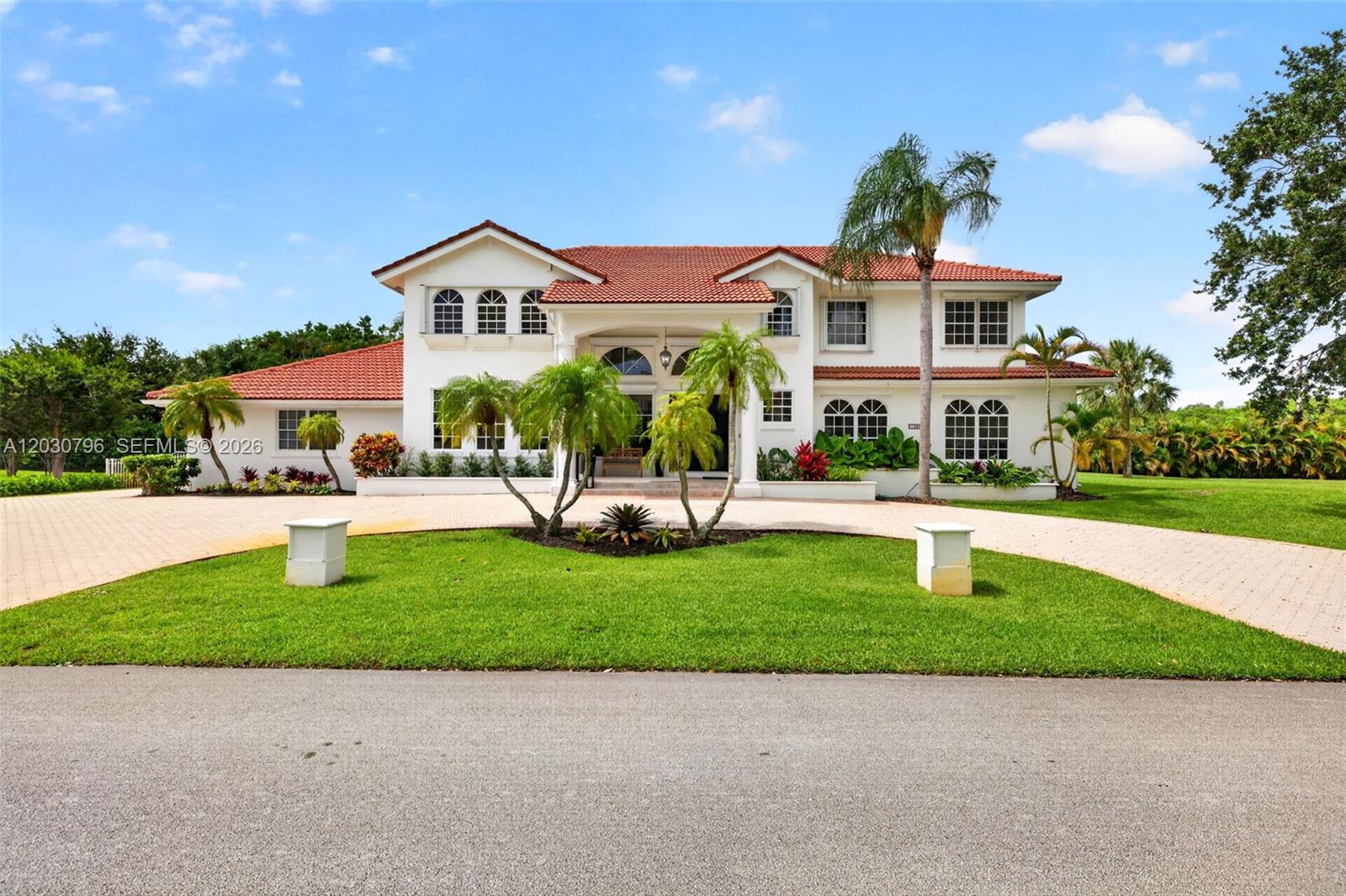 12360 SW 1st St, Plantation FL 33325