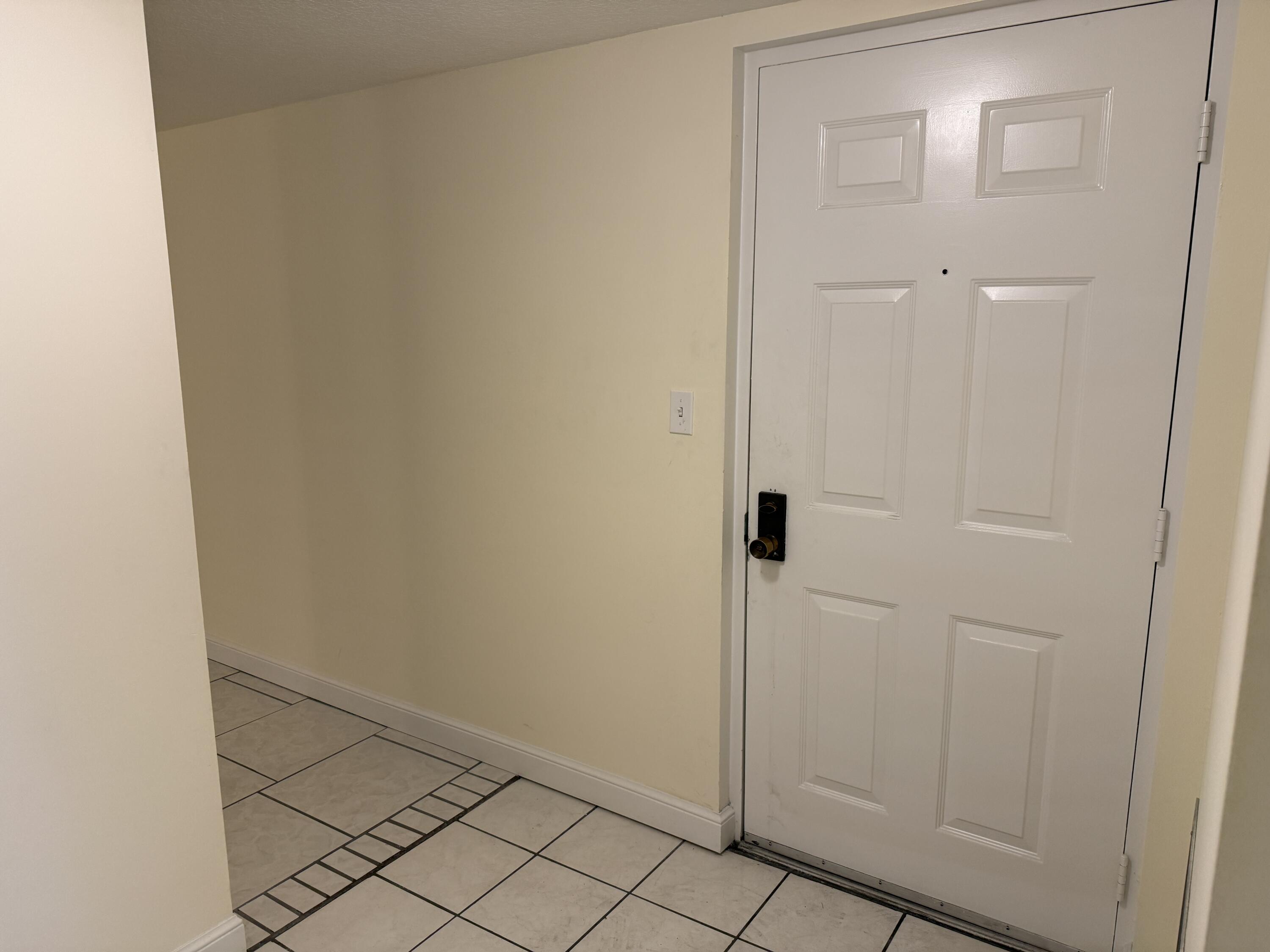 7030 HALF MOON Circle # 121 — Photo 4