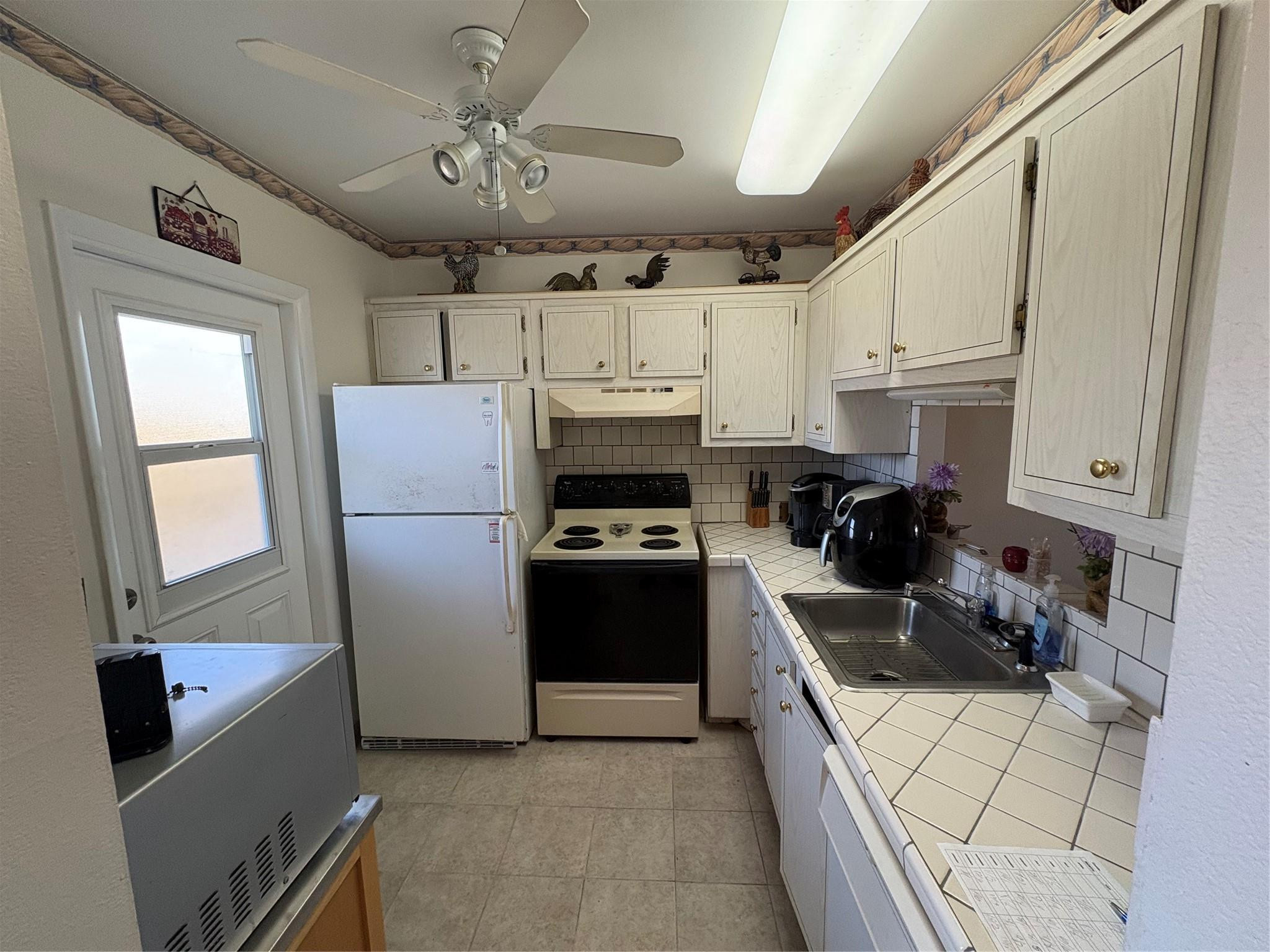 3506 NW 49th Avenue # 604 — Photo 5