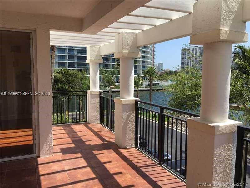3255 NE 184th St # 12304 View 4