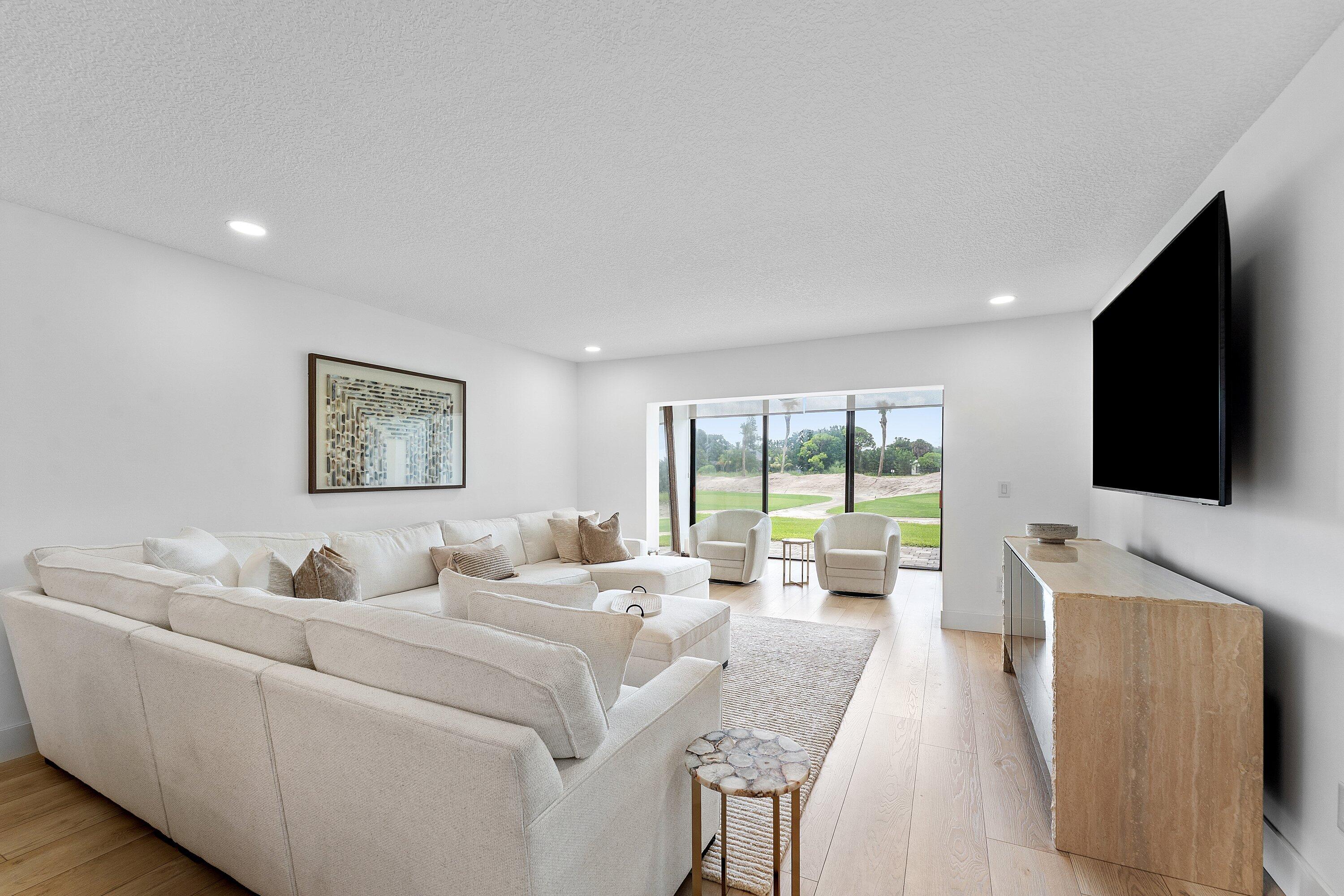 11 SOUTHPORT Lane # E — Photo 4