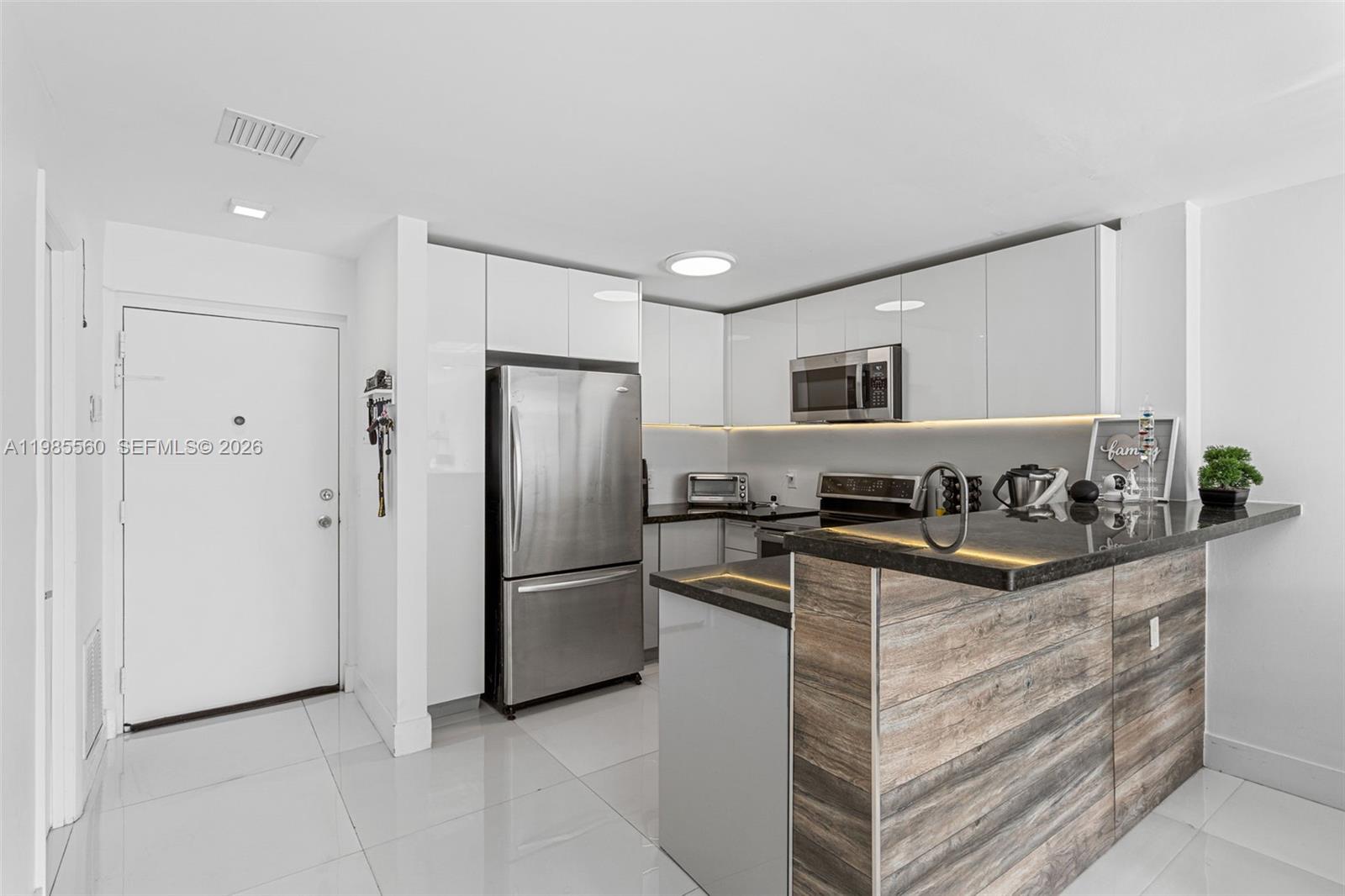 6545 Indian Creek Dr # 306, Miami Beach FL 33141