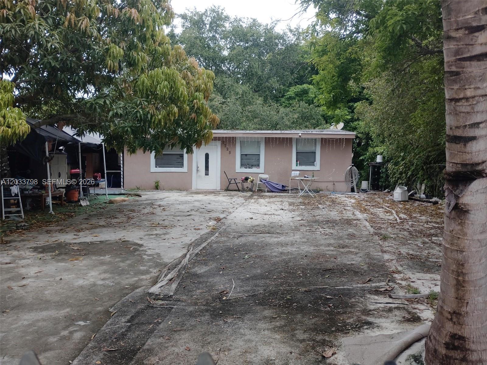 1725 NW 111th St, Miami FL 33167