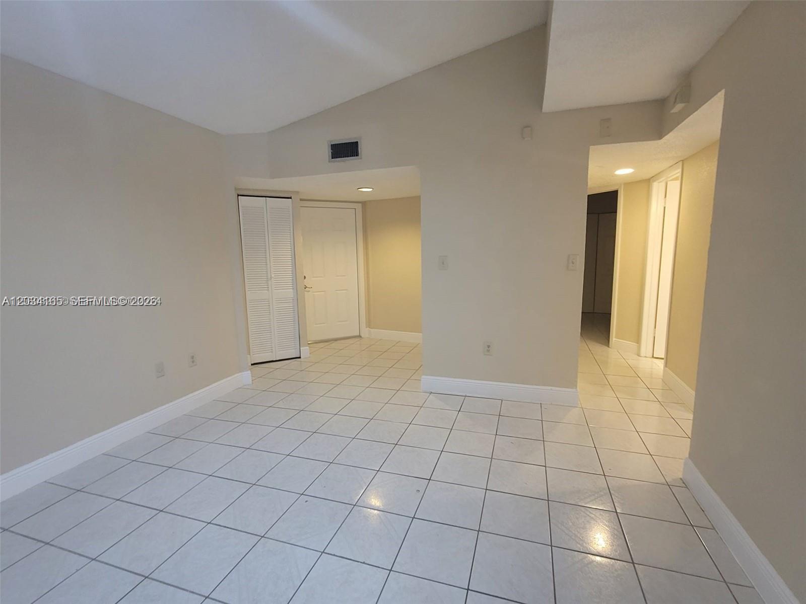 9673 SW 138th Ave — Photo 5
