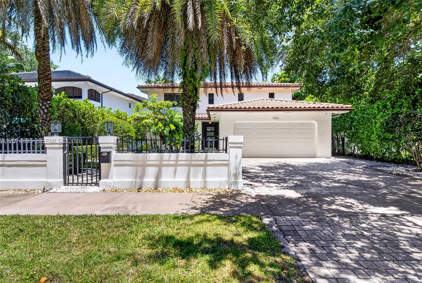 1043 Alfonso Ave — Photo 3