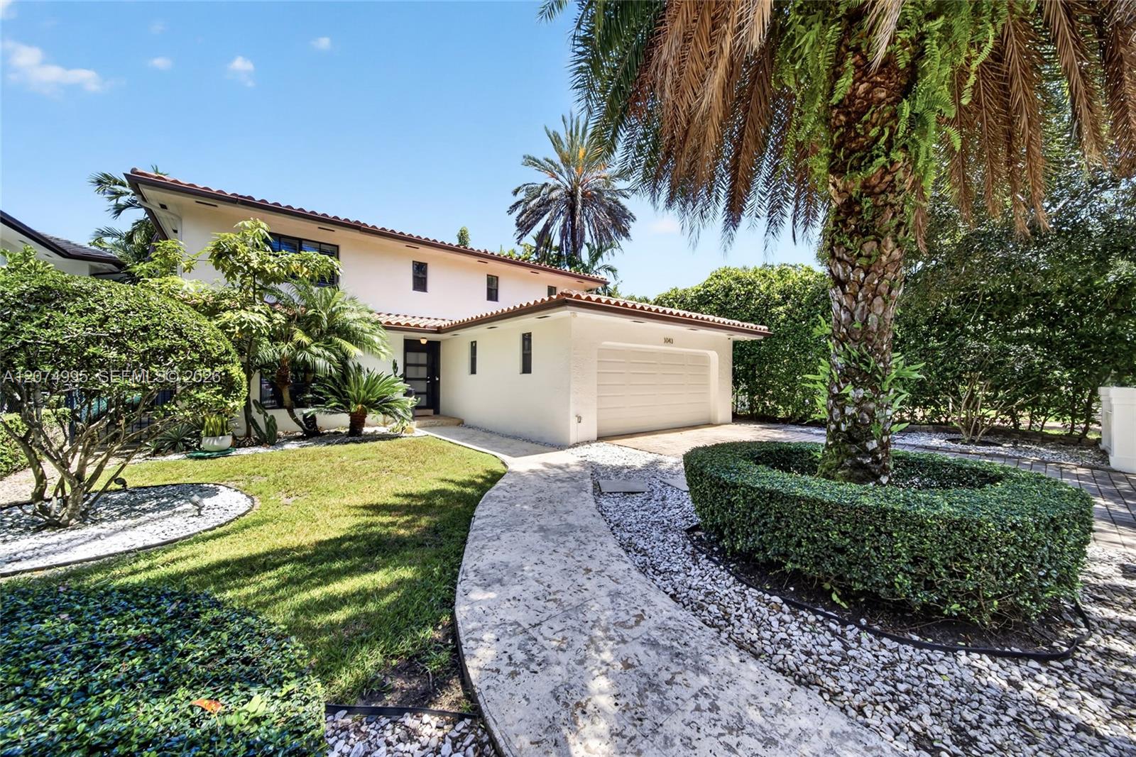 1043 Alfonso Ave — Photo 4