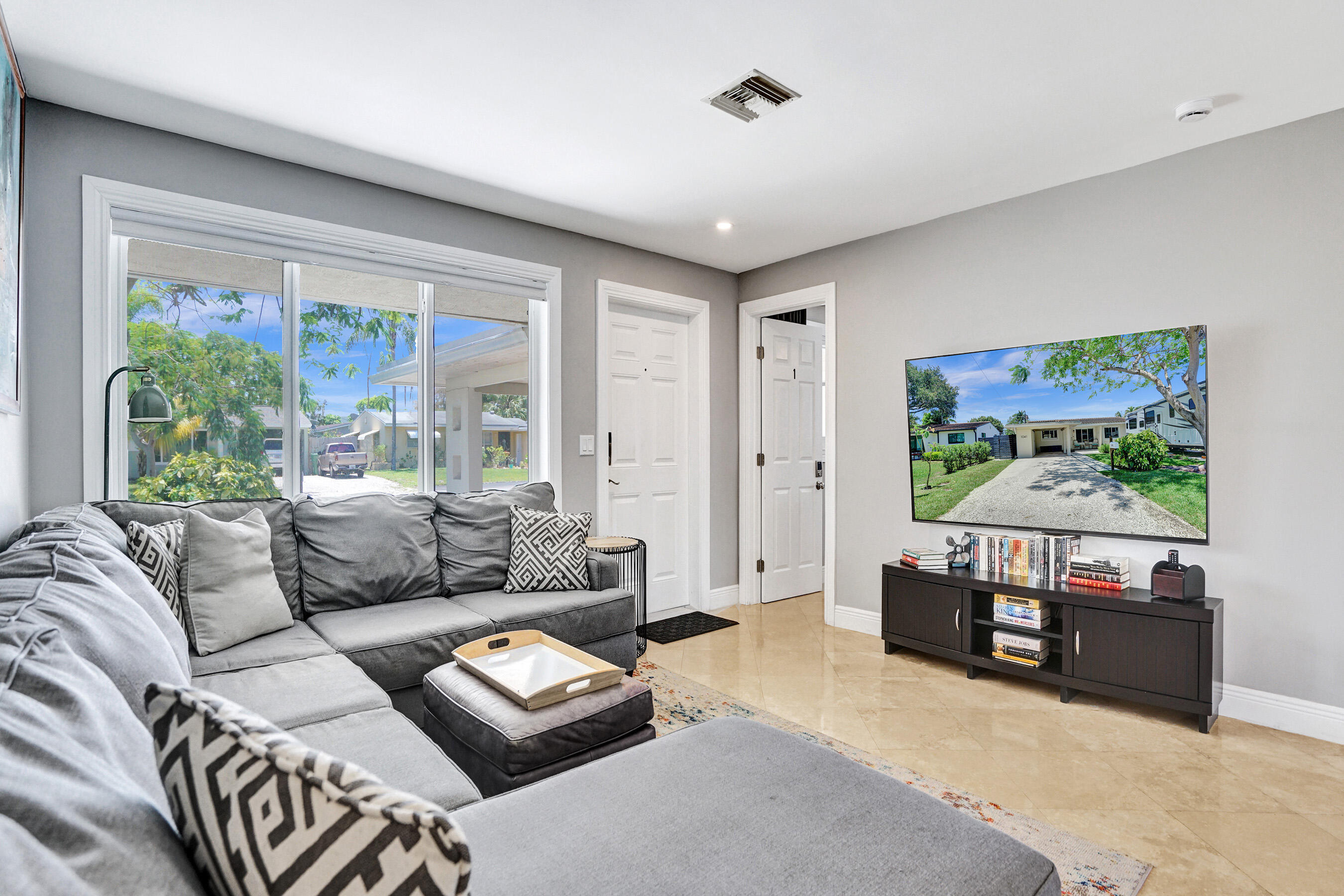 1041 SW 32ND Street — Photo 5