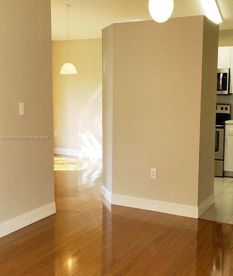 17655 SW 146th Ct — Photo 2