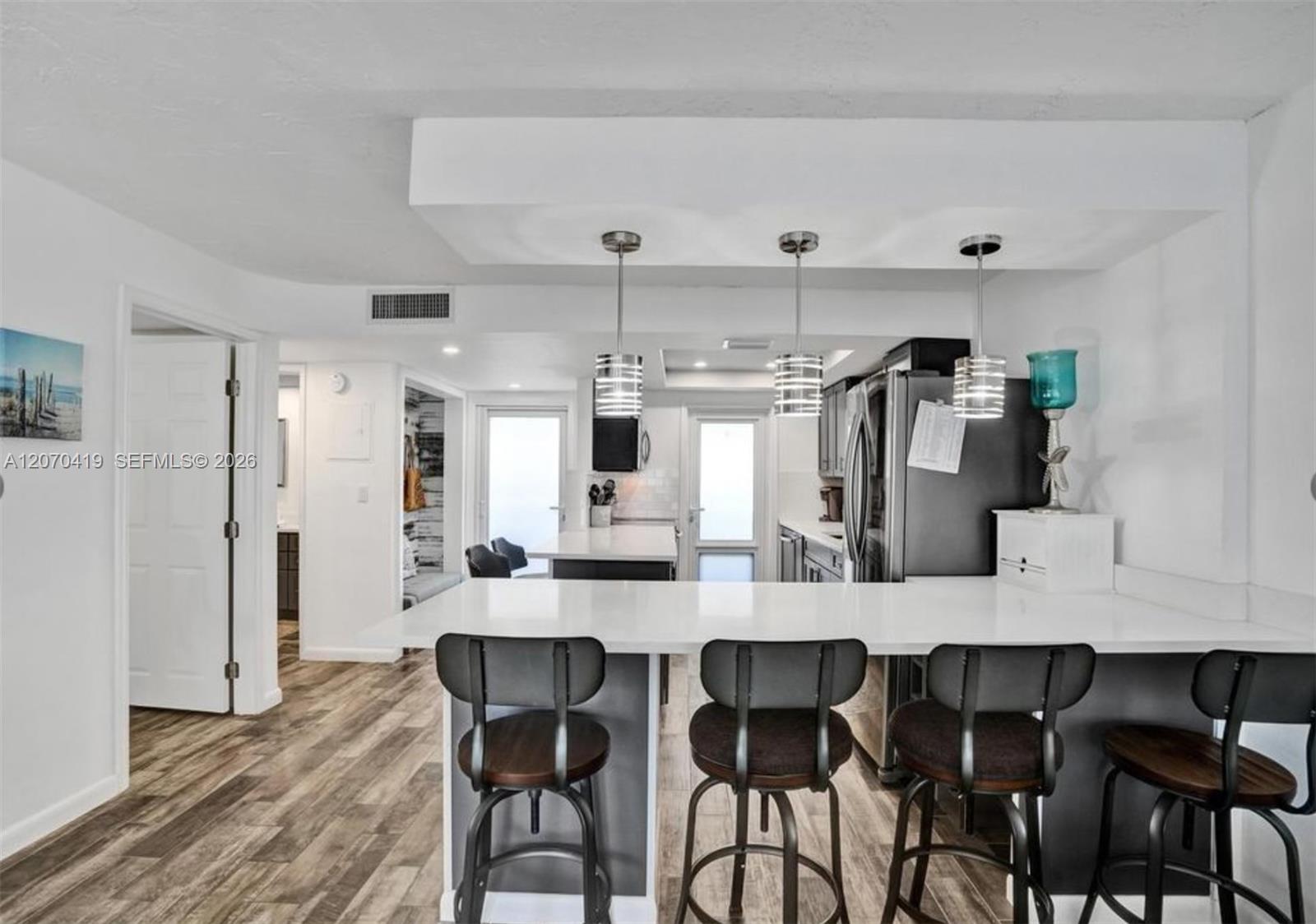 3424 SE 12th St # B6 — Photo 3