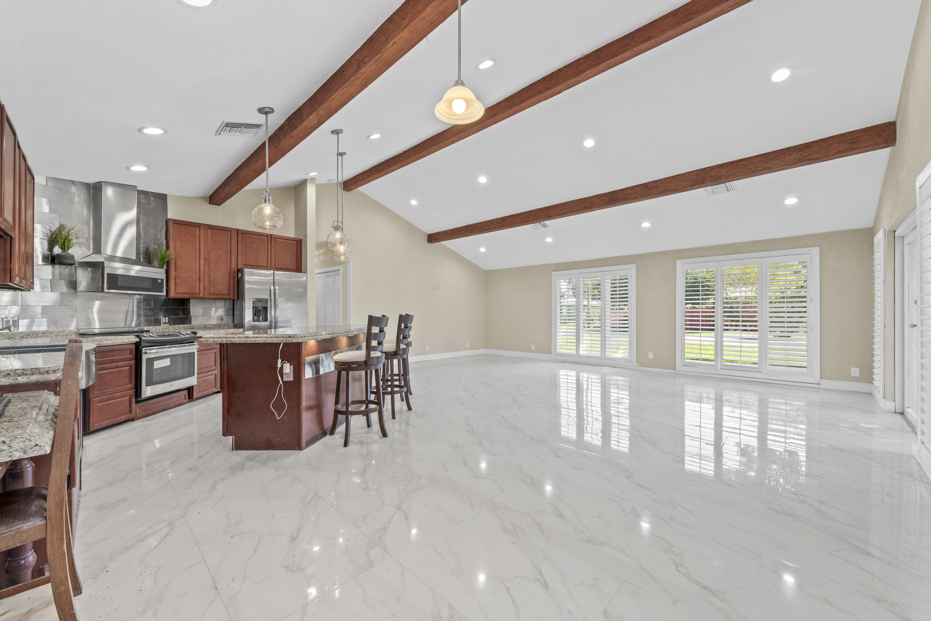 1255 SW 15TH Avenue — Photo 5